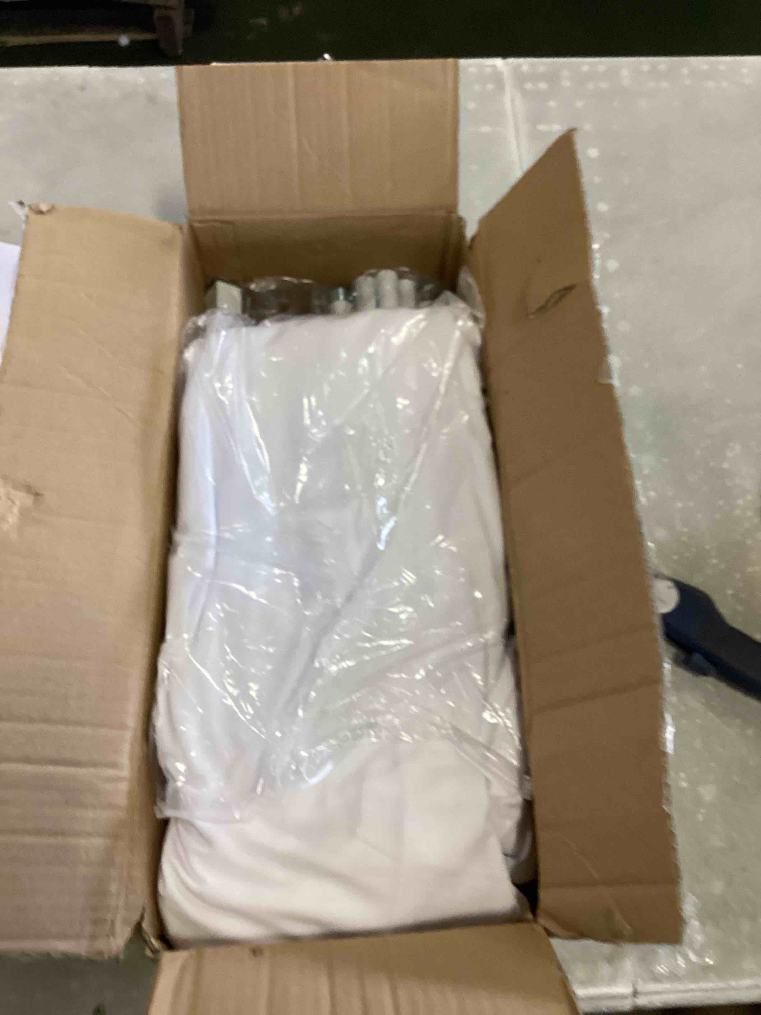 https://s3.amazonaws.com/lotting-images-prod/bidfta/BLU6764245_1719519062423.jpeg