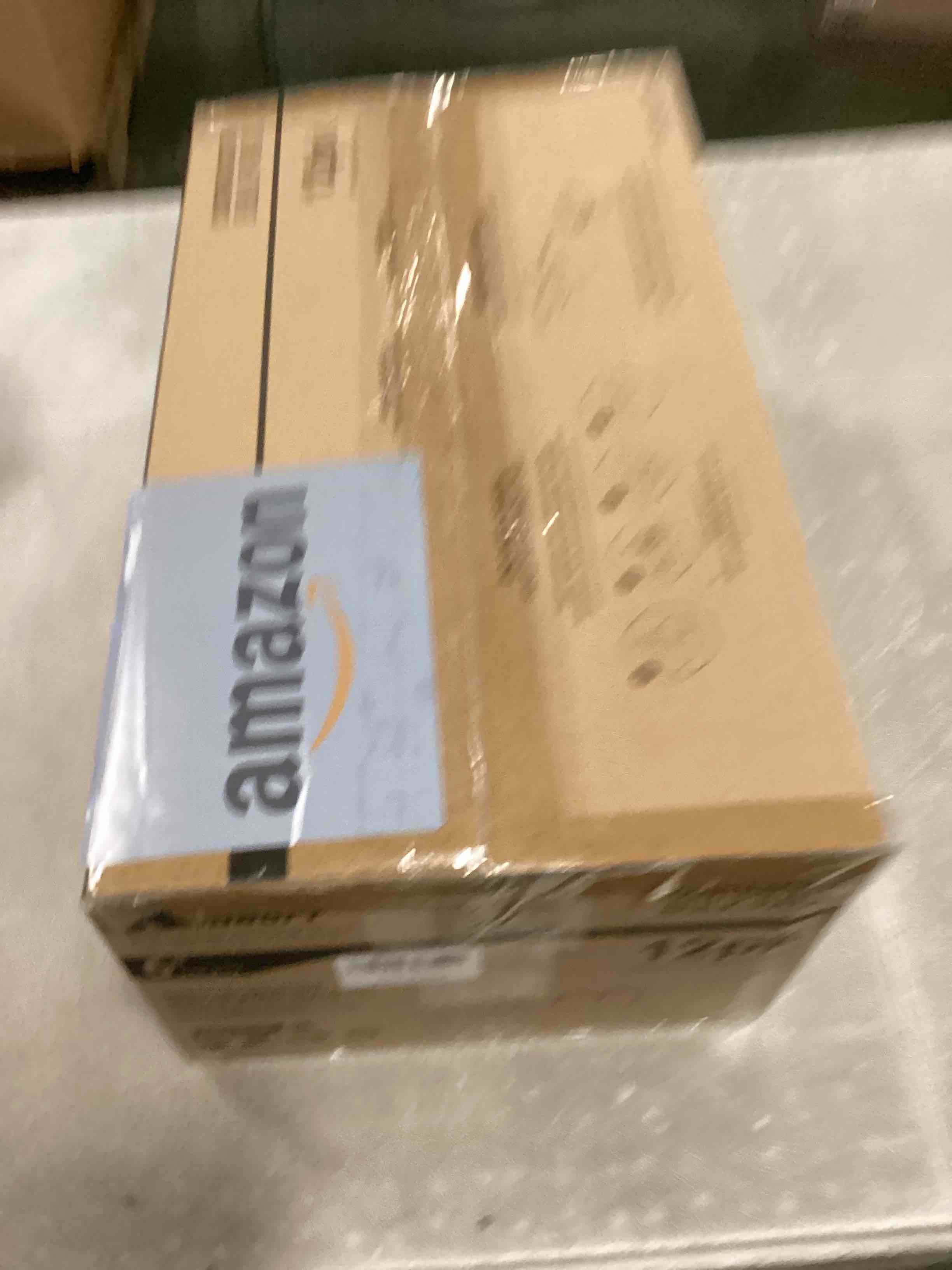 https://s3.amazonaws.com/lotting-images-prod/bidfta/BLU6765353_1720180166563.jpeg