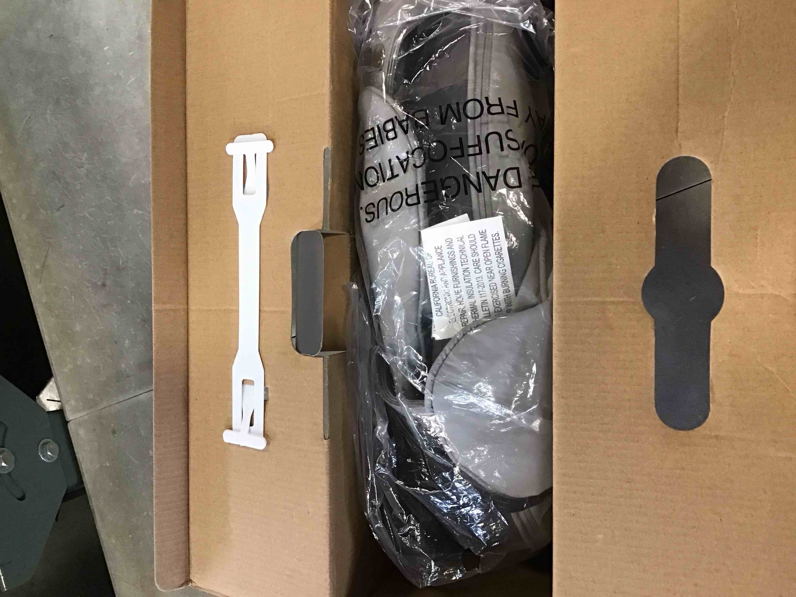 https://s3.amazonaws.com/lotting-images-prod/bidfta/BLU6766452_1720036453341.jpeg