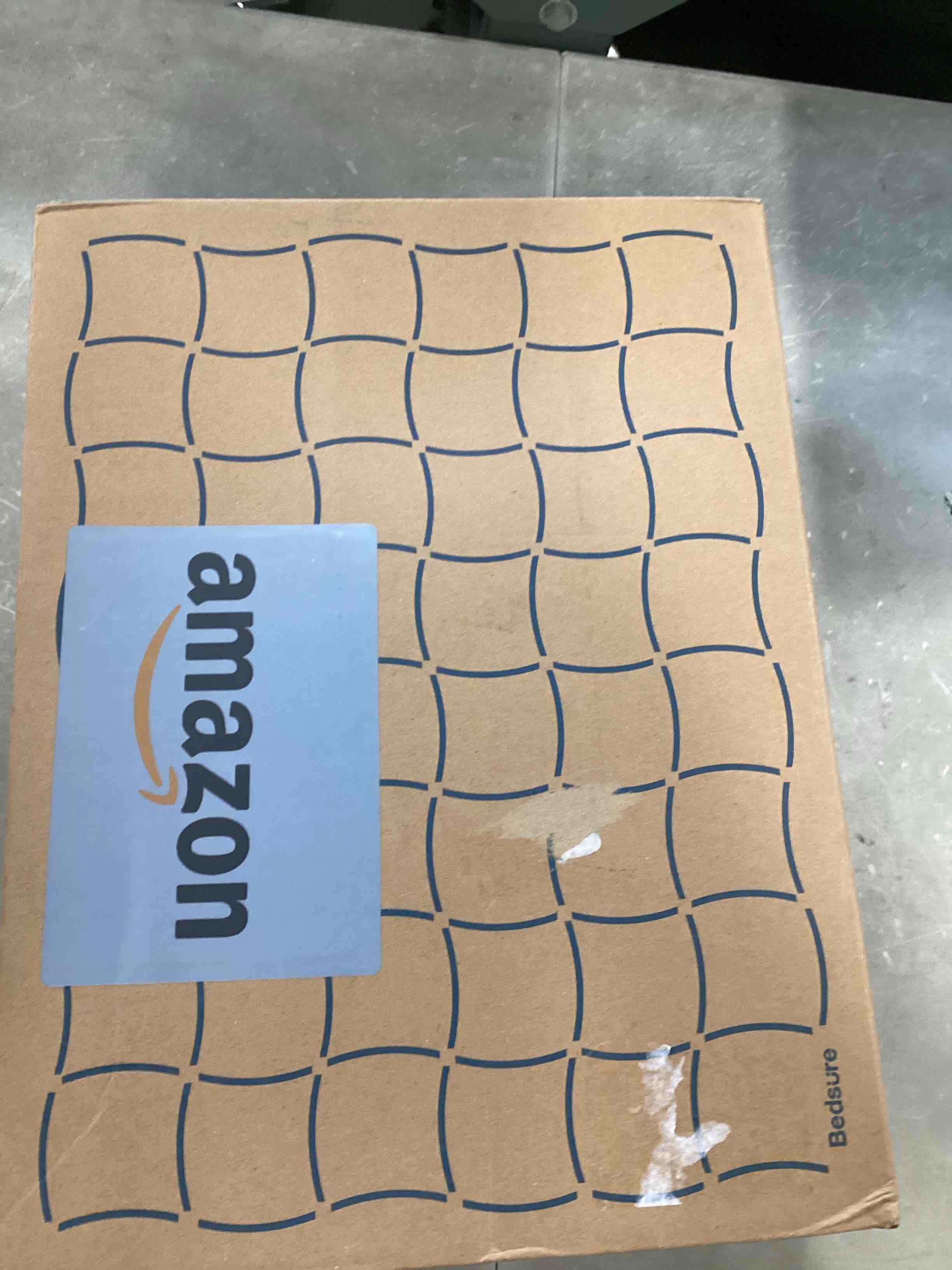 https://s3.amazonaws.com/lotting-images-prod/bidfta/BLU6766708_1720208081761.jpeg