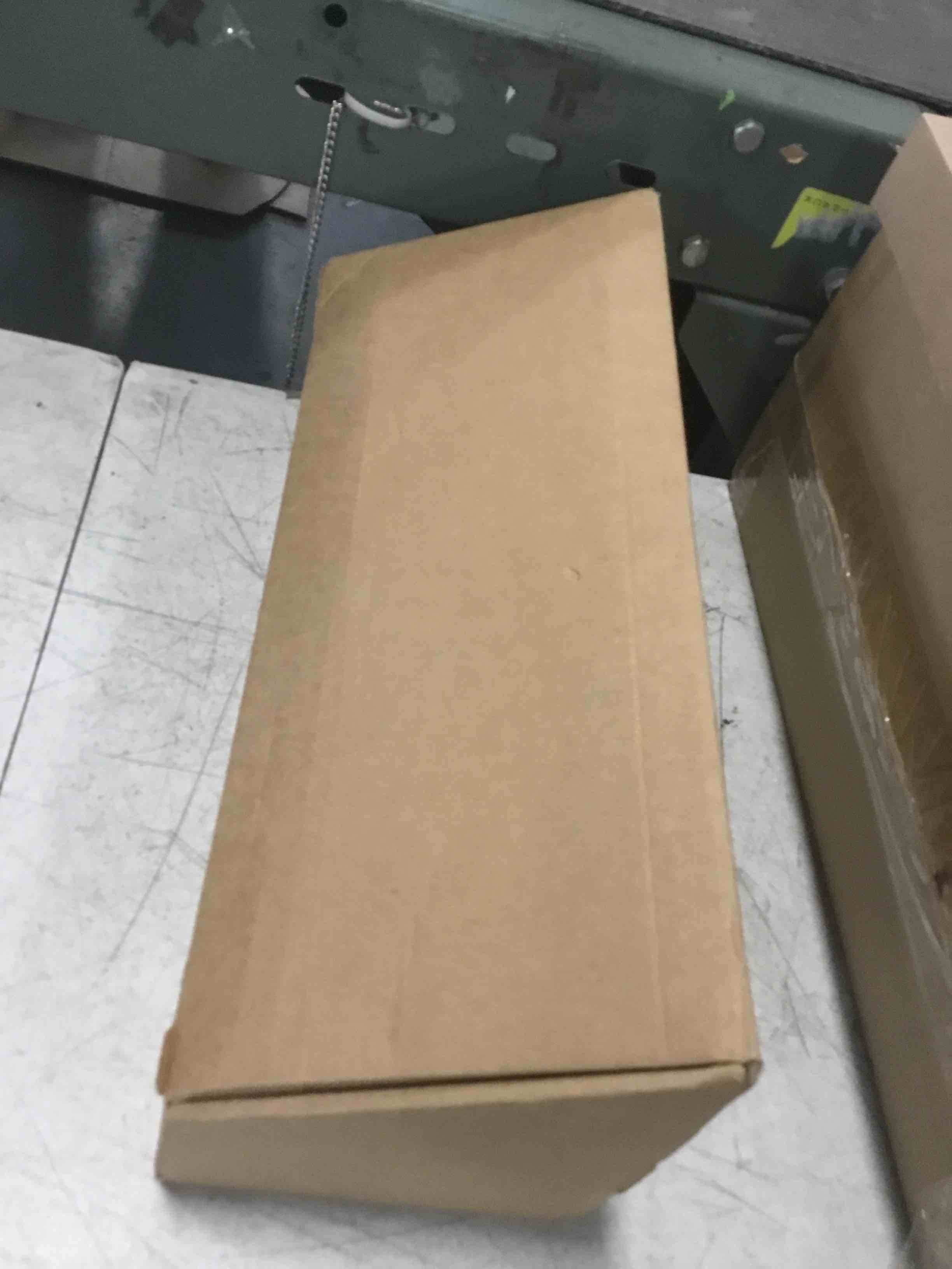 https://s3.amazonaws.com/lotting-images-prod/bidfta/BLU6768436_1720182658726.jpeg