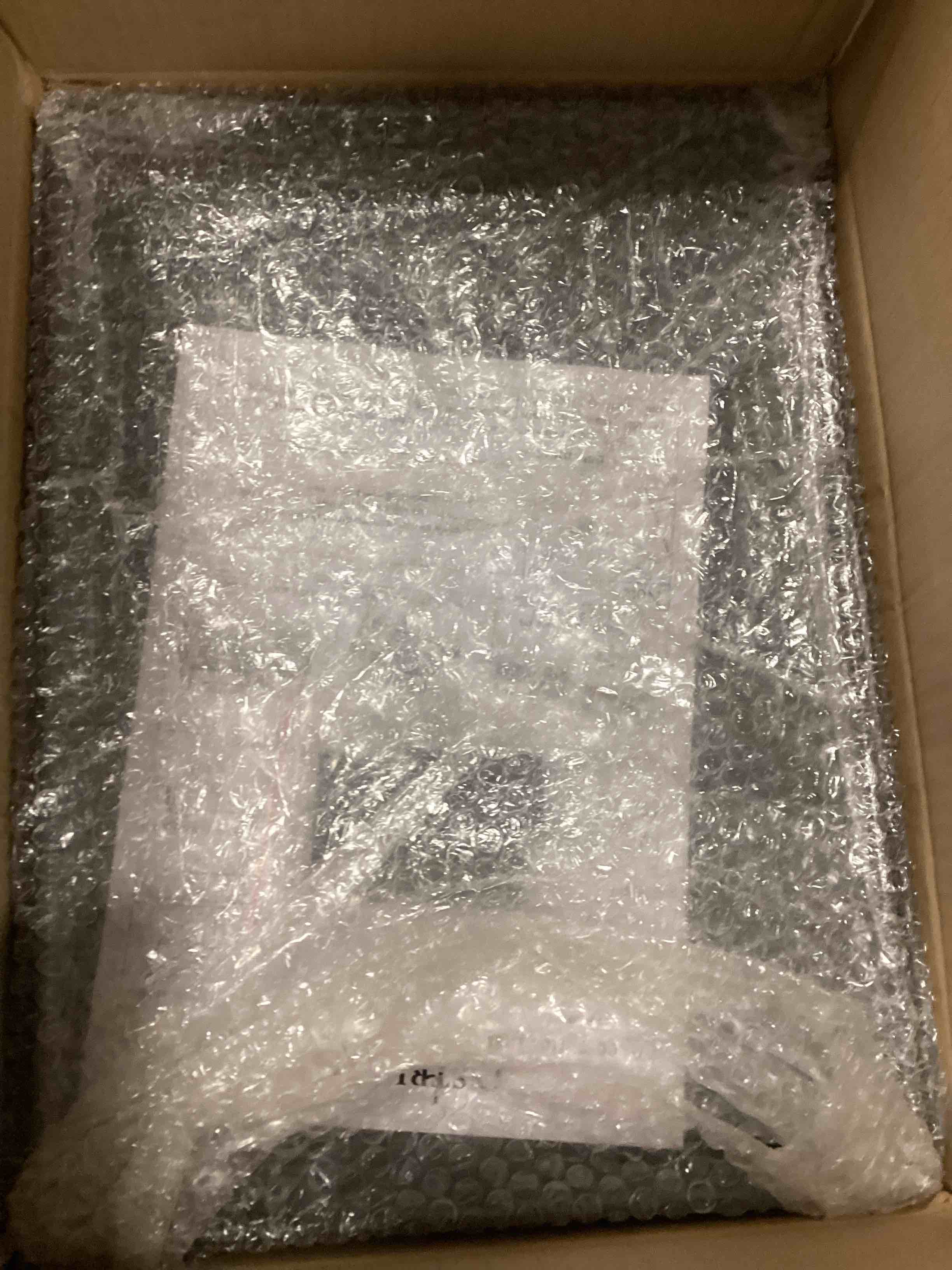 https://s3.amazonaws.com/lotting-images-prod/bidfta/BLU6768619_1720198243759.jpeg