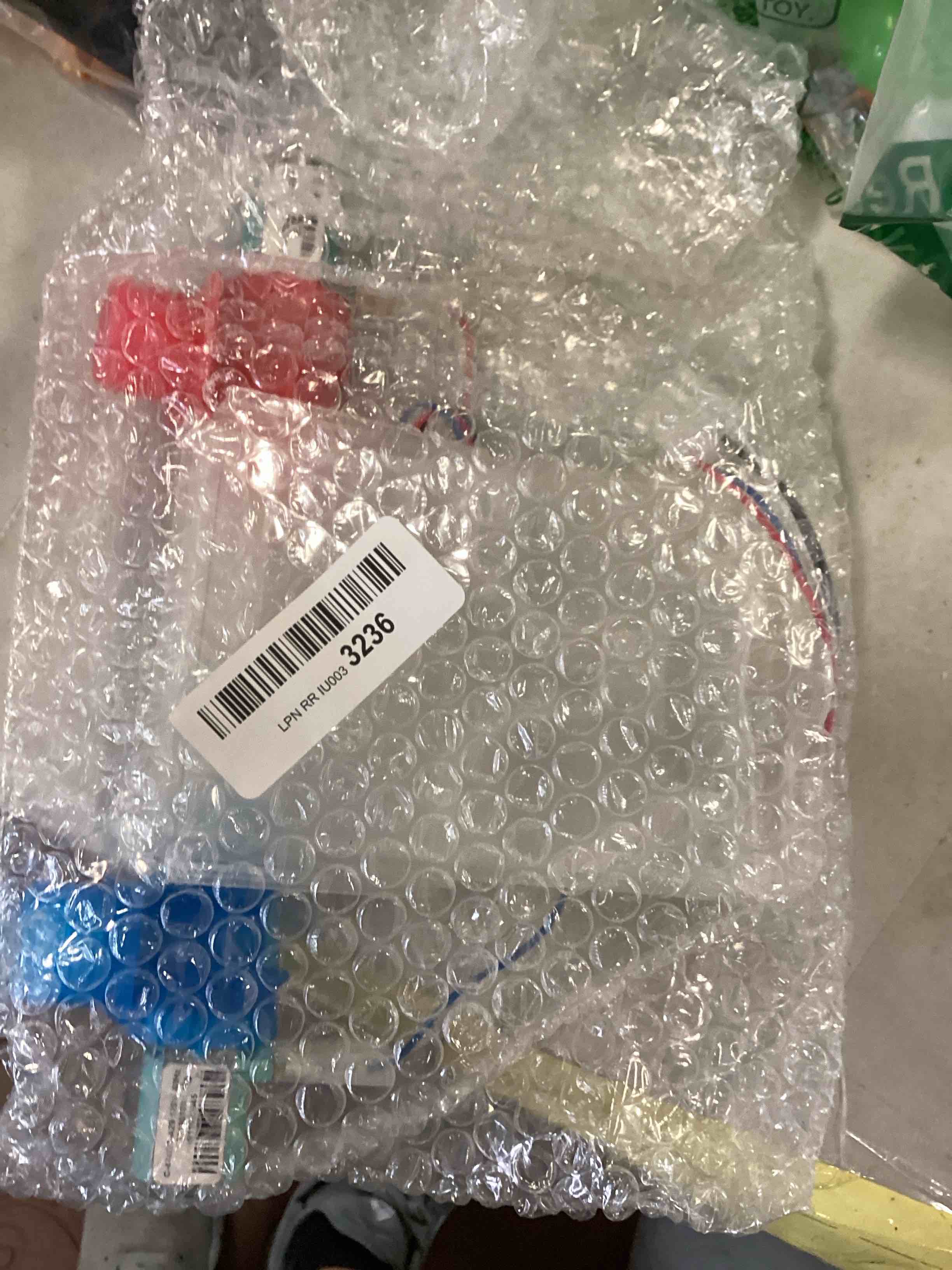https://s3.amazonaws.com/lotting-images-prod/bidfta/BLU6768629_1720199009690.jpeg