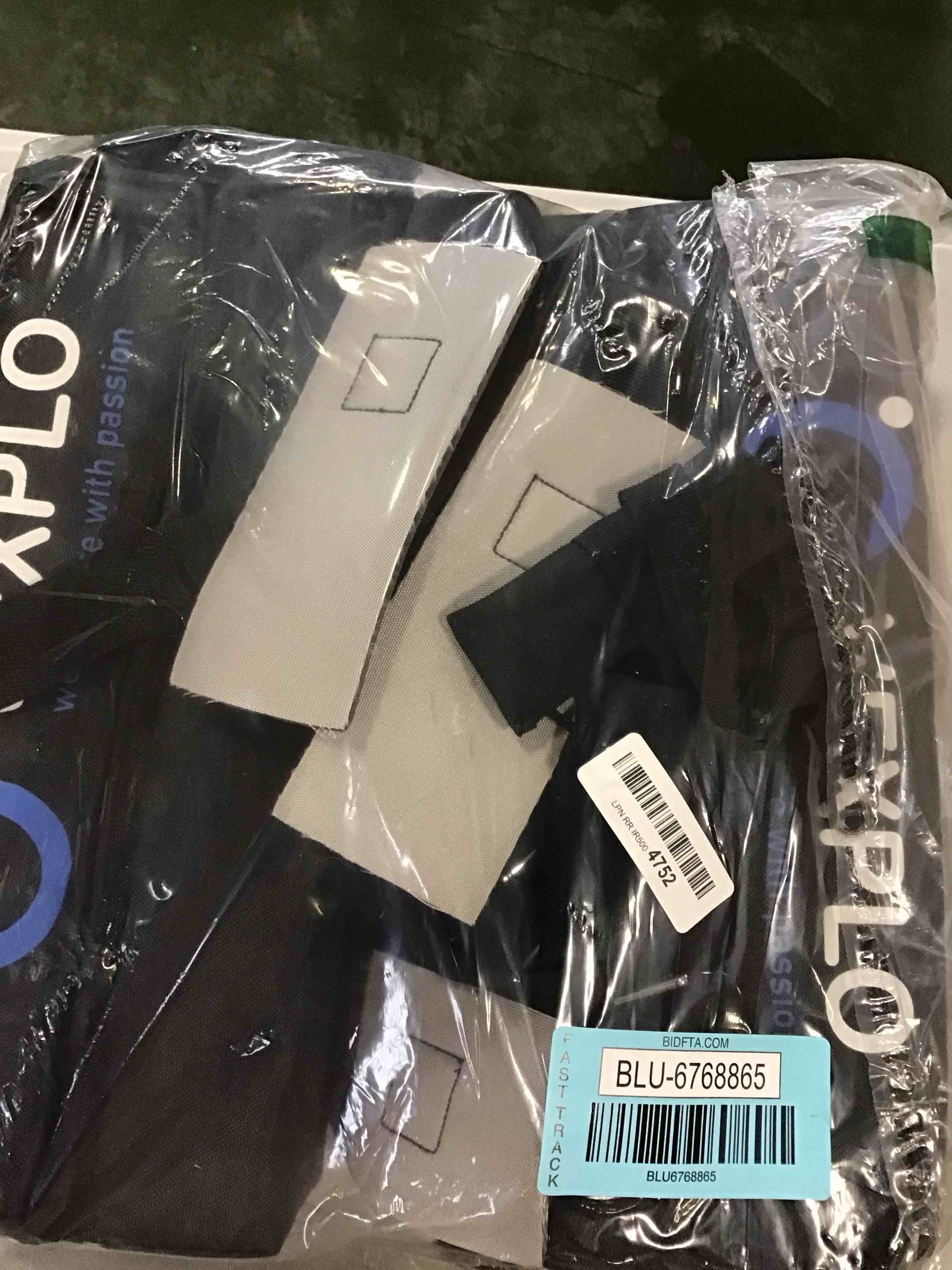 https://s3.amazonaws.com/lotting-images-prod/bidfta/BLU6768865_1720525228915.jpeg