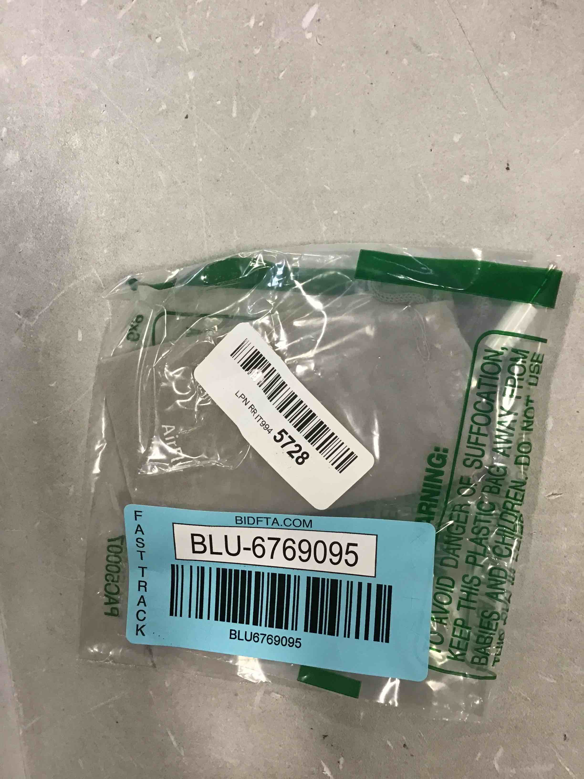https://s3.amazonaws.com/lotting-images-prod/bidfta/BLU6769095_1720622442825.jpeg