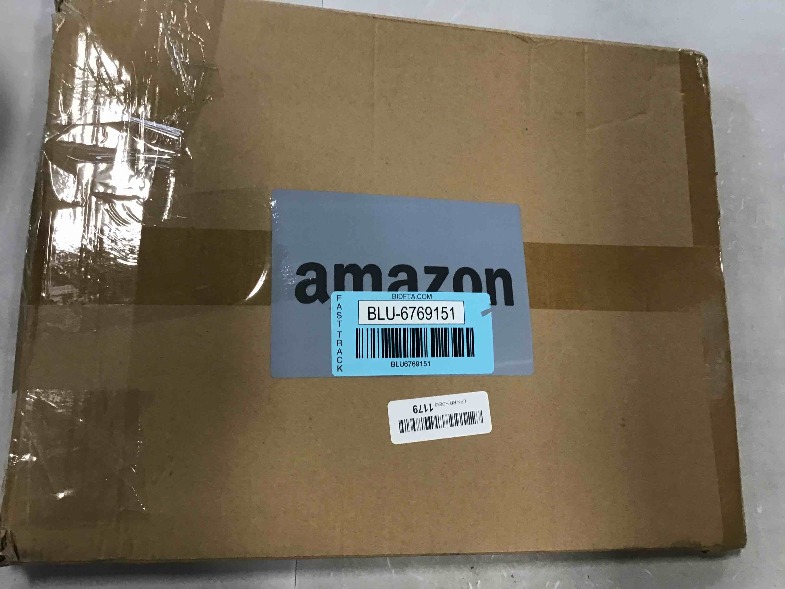 https://s3.amazonaws.com/lotting-images-prod/bidfta/BLU6769151_1720631111619.jpeg