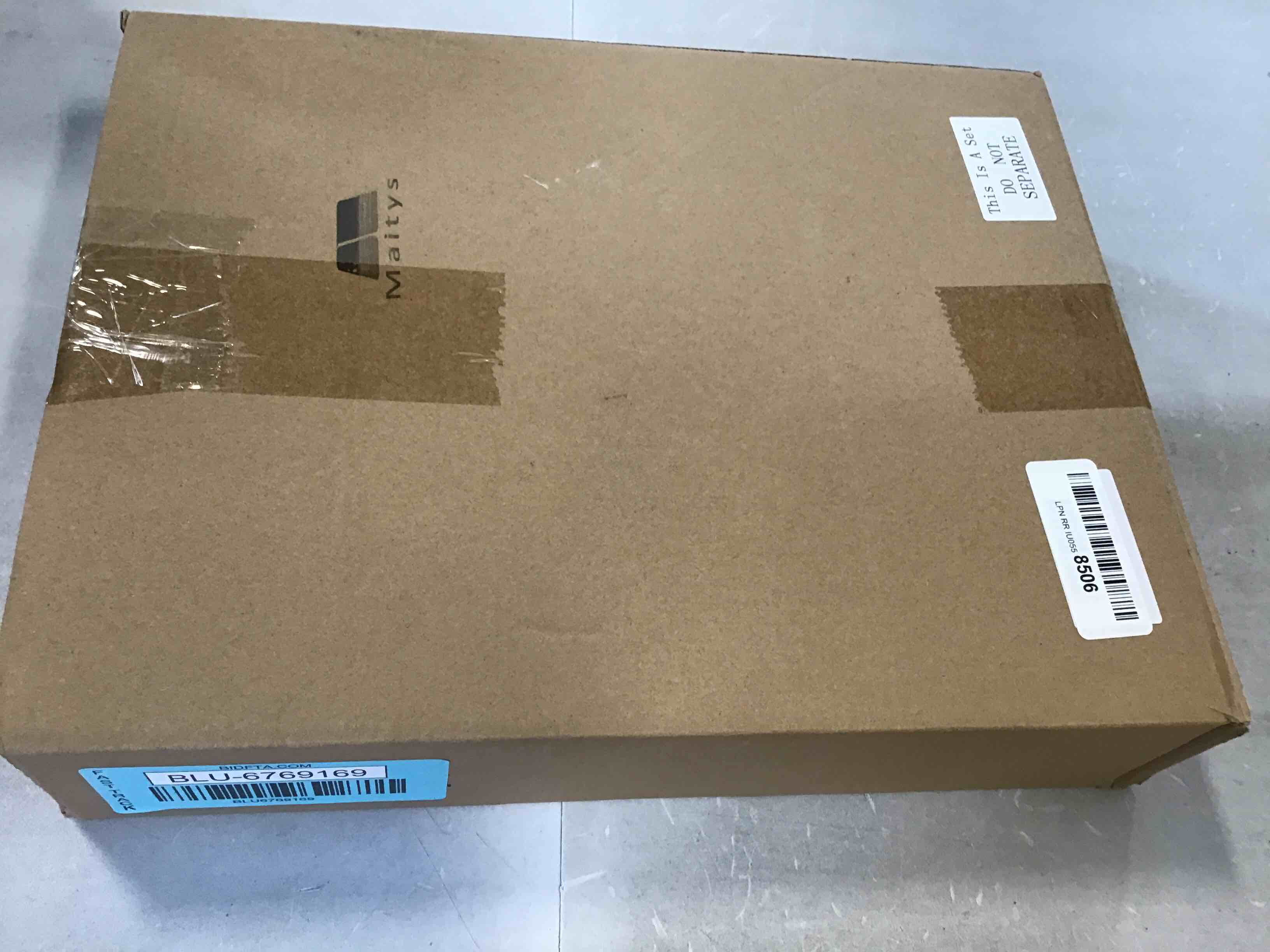 https://s3.amazonaws.com/lotting-images-prod/bidfta/BLU6769169_1720633808214.jpeg