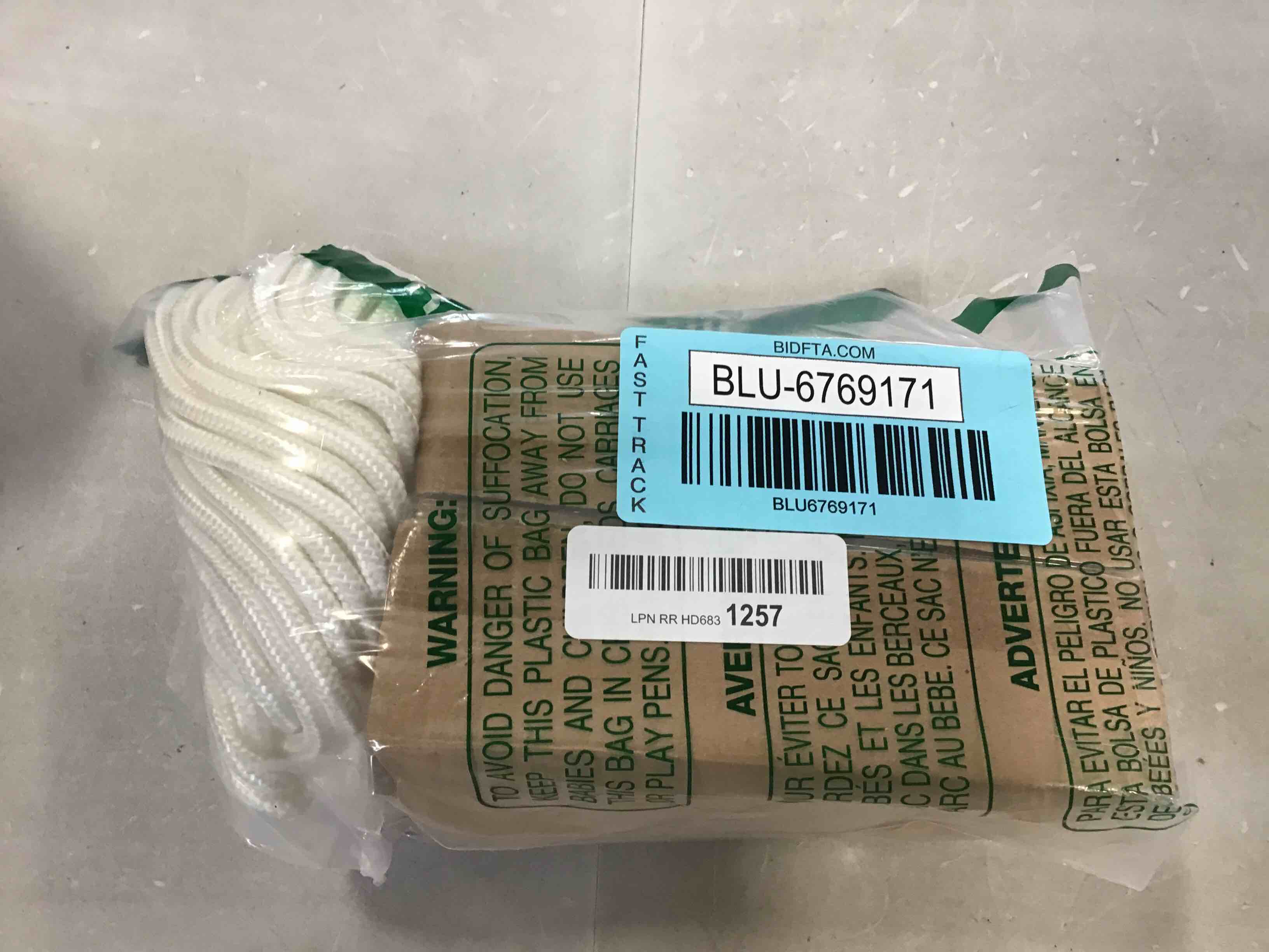https://s3.amazonaws.com/lotting-images-prod/bidfta/BLU6769171_1720634058083.jpeg