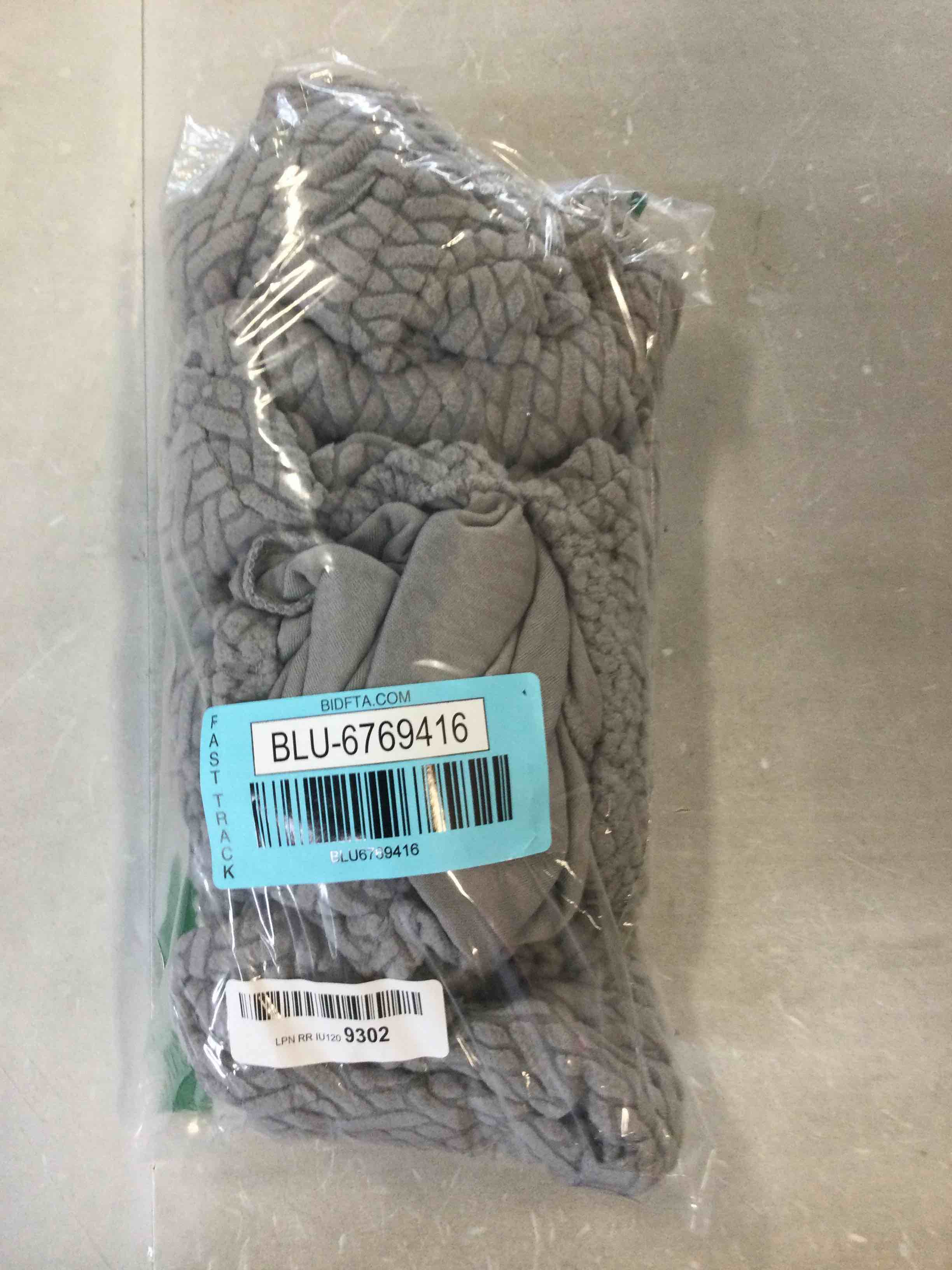 https://s3.amazonaws.com/lotting-images-prod/bidfta/BLU6769416_1720806914851.jpeg