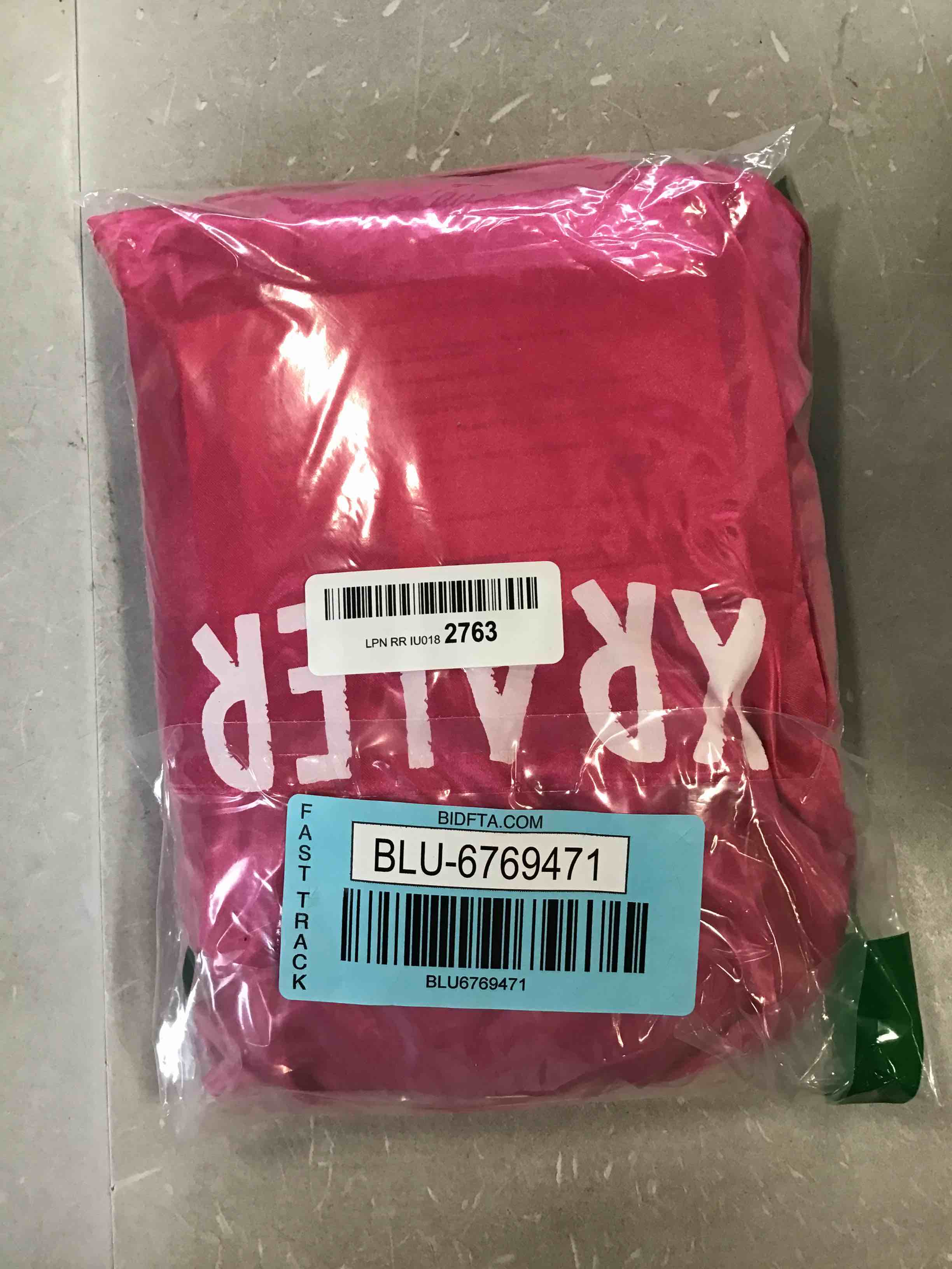 https://s3.amazonaws.com/lotting-images-prod/bidfta/BLU6769471_1720815342492.jpeg