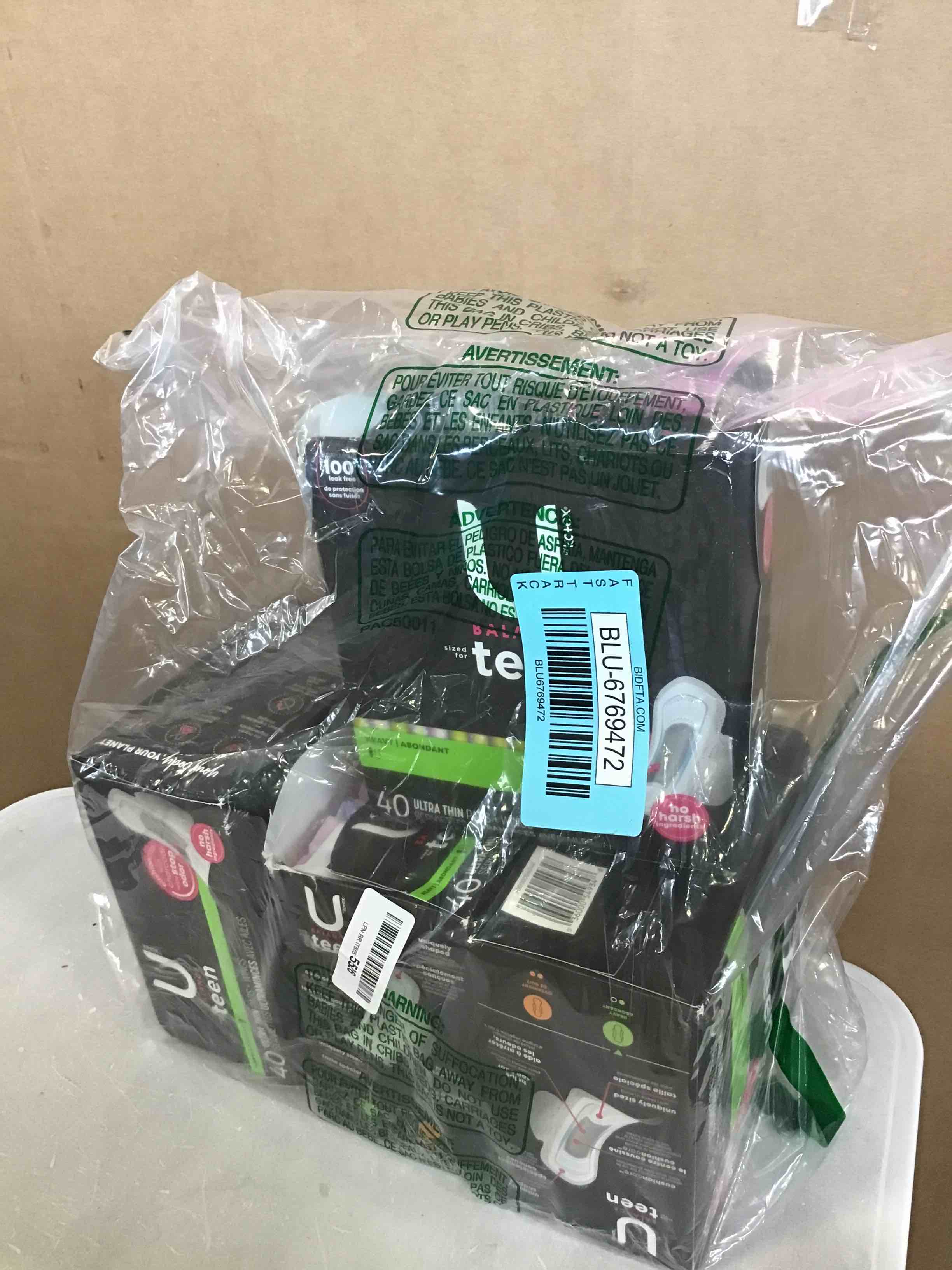 https://s3.amazonaws.com/lotting-images-prod/bidfta/BLU6769472_1720815584304.jpeg