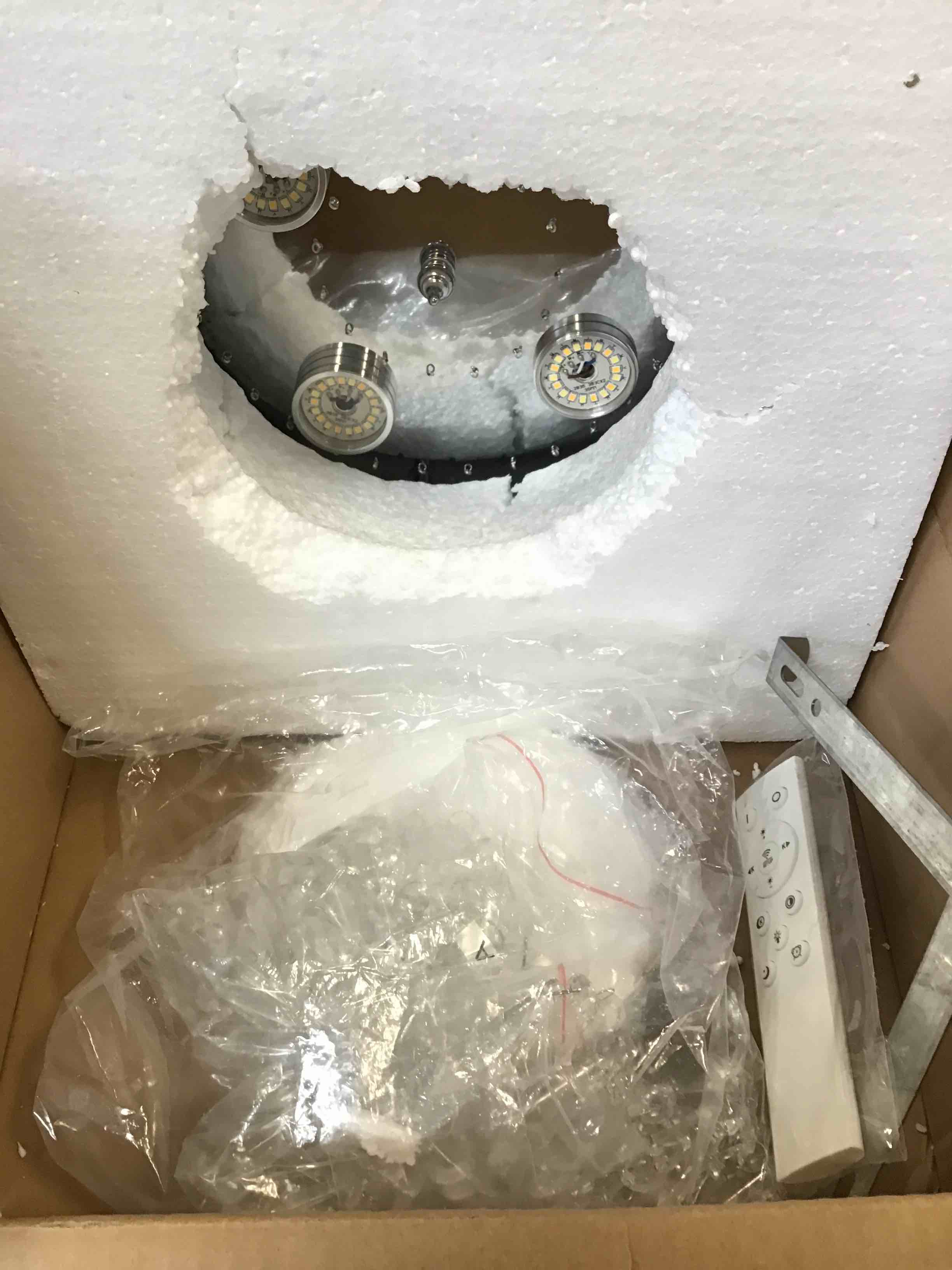 https://s3.amazonaws.com/lotting-images-prod/bidfta/BLU6769549_1721063339872.jpeg