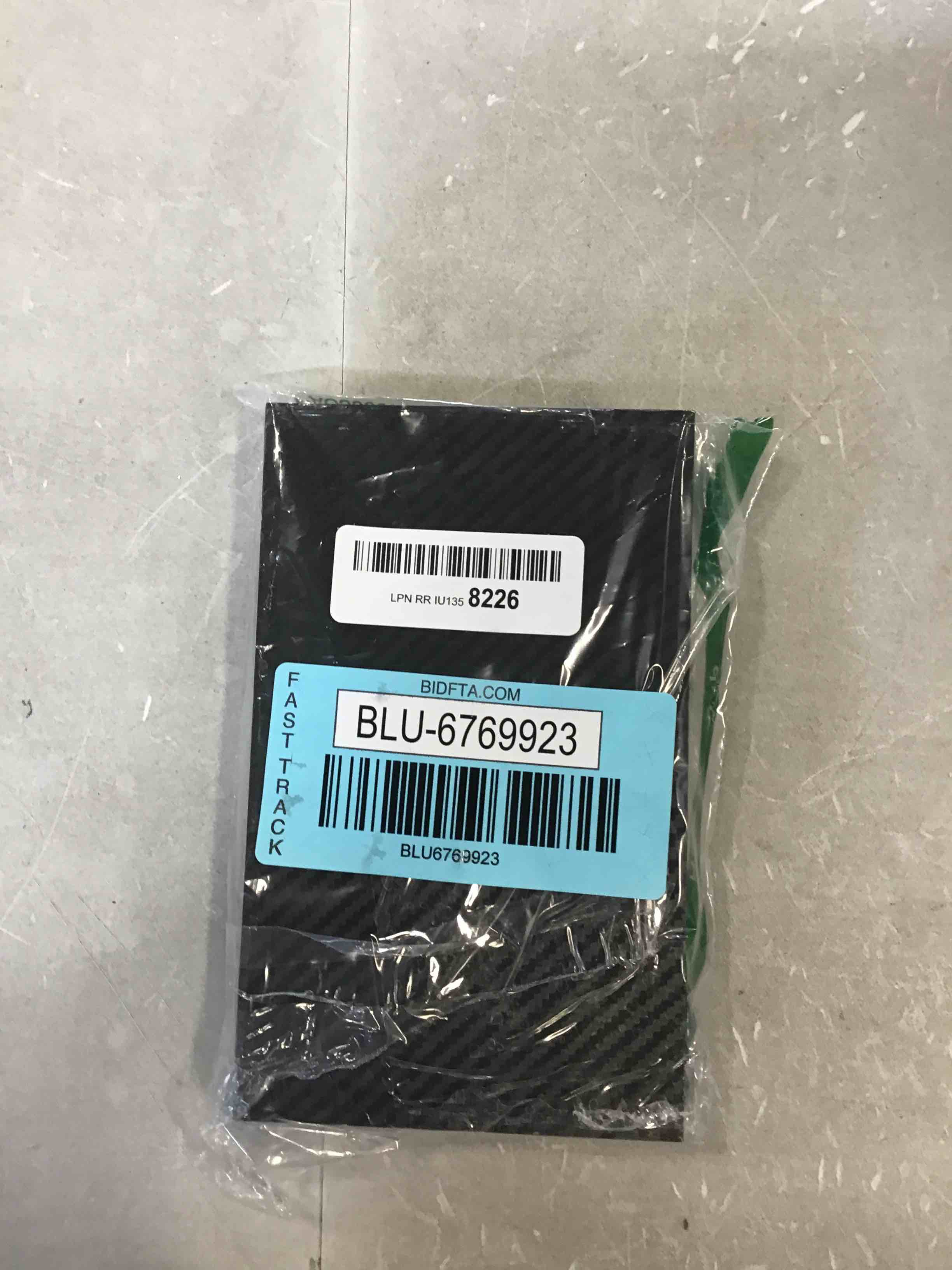 https://s3.amazonaws.com/lotting-images-prod/bidfta/BLU6769923_1721246288871.jpeg
