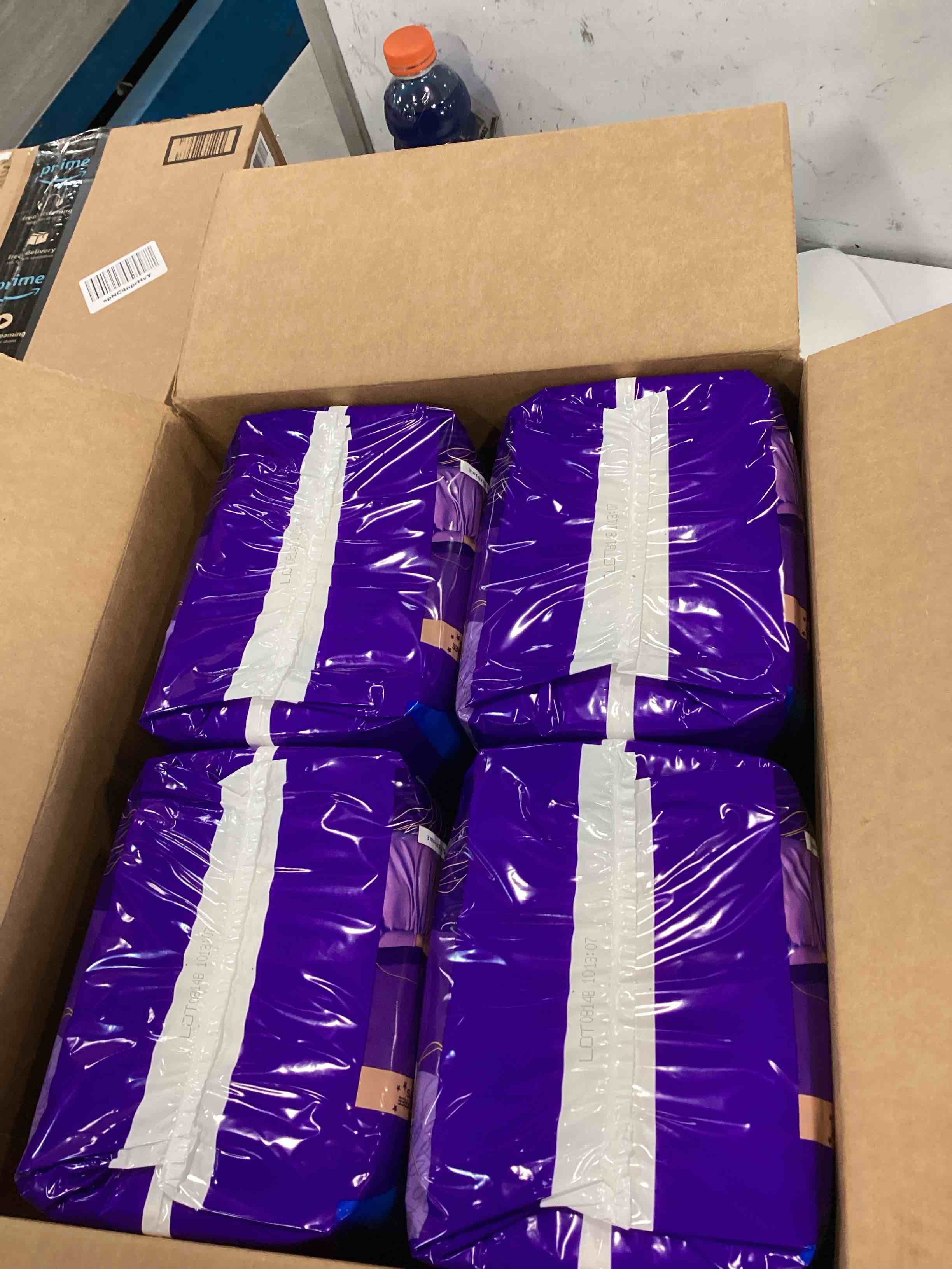 https://s3.amazonaws.com/lotting-images-prod/bidfta/BLU6769994_1719958908820.jpeg