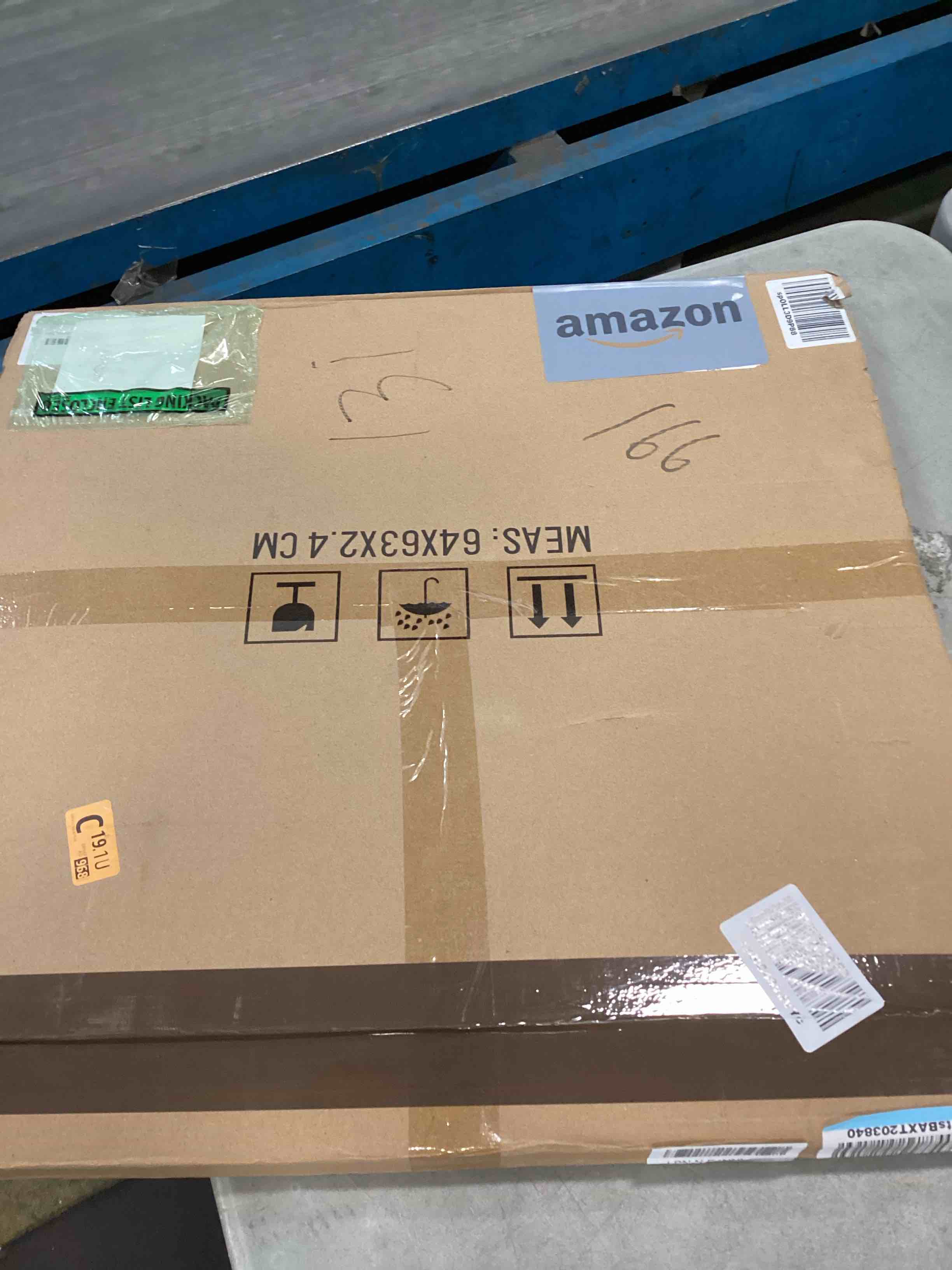 https://s3.amazonaws.com/lotting-images-prod/bidfta/BLU6770024_1719963892824.jpeg