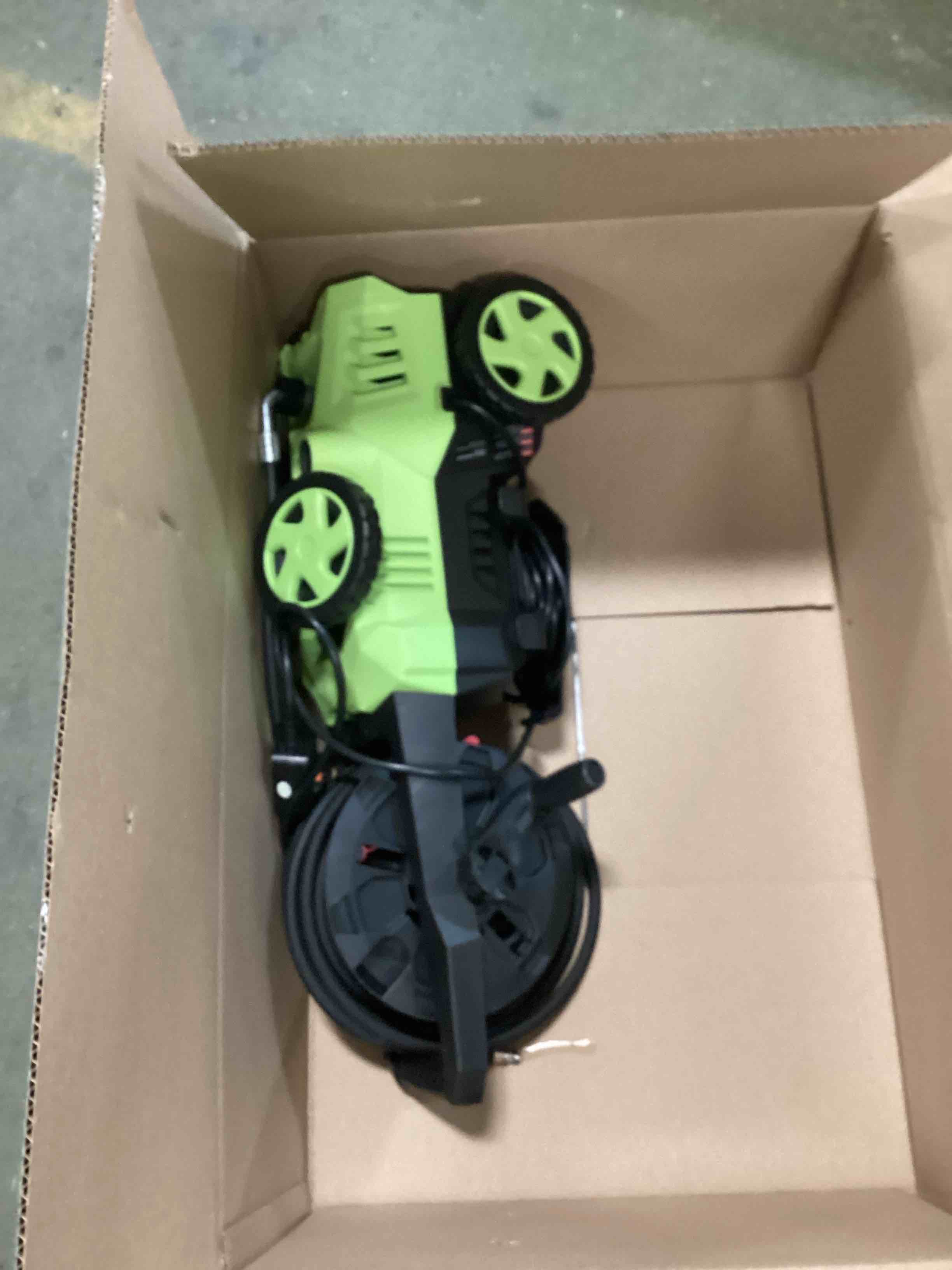 https://s3.amazonaws.com/lotting-images-prod/bidfta/BLU6770204_1720052812213.jpeg