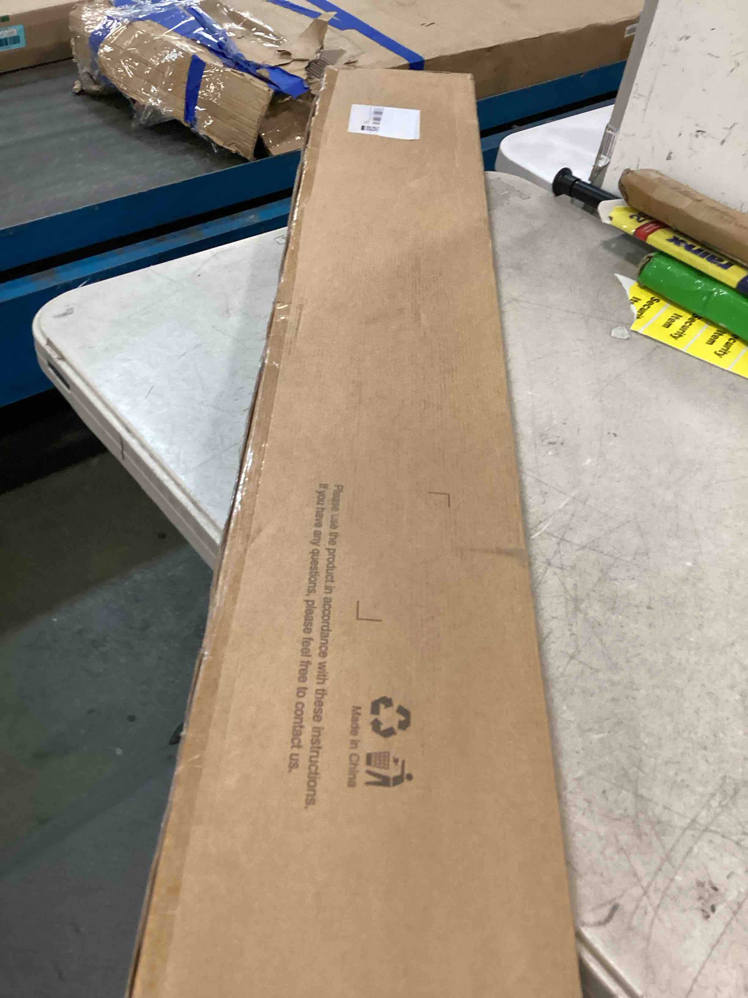 https://s3.amazonaws.com/lotting-images-prod/bidfta/BLU6770388_1720226563416.jpeg