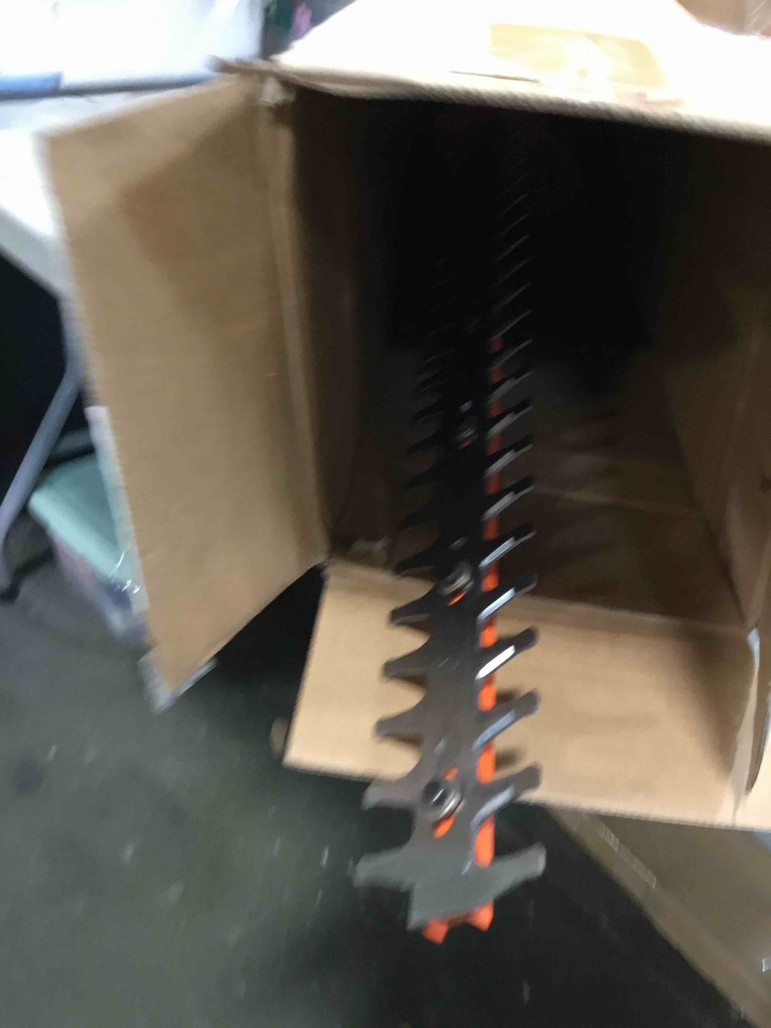 https://s3.amazonaws.com/lotting-images-prod/bidfta/BLU6770567_1720492203245.jpeg