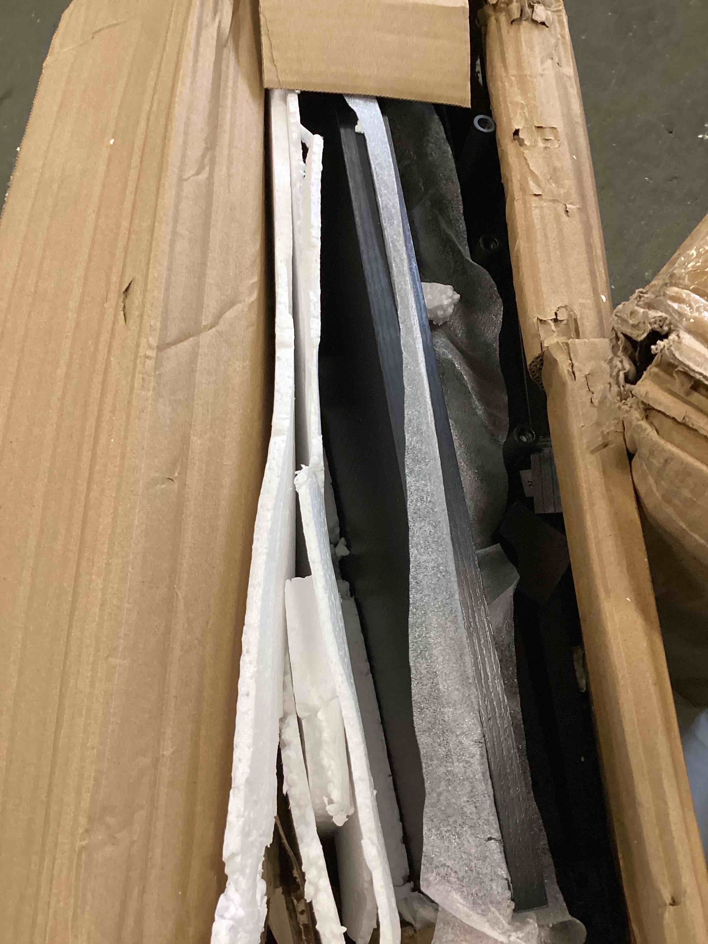https://s3.amazonaws.com/lotting-images-prod/bidfta/BLU6770764_1720562239581.jpeg