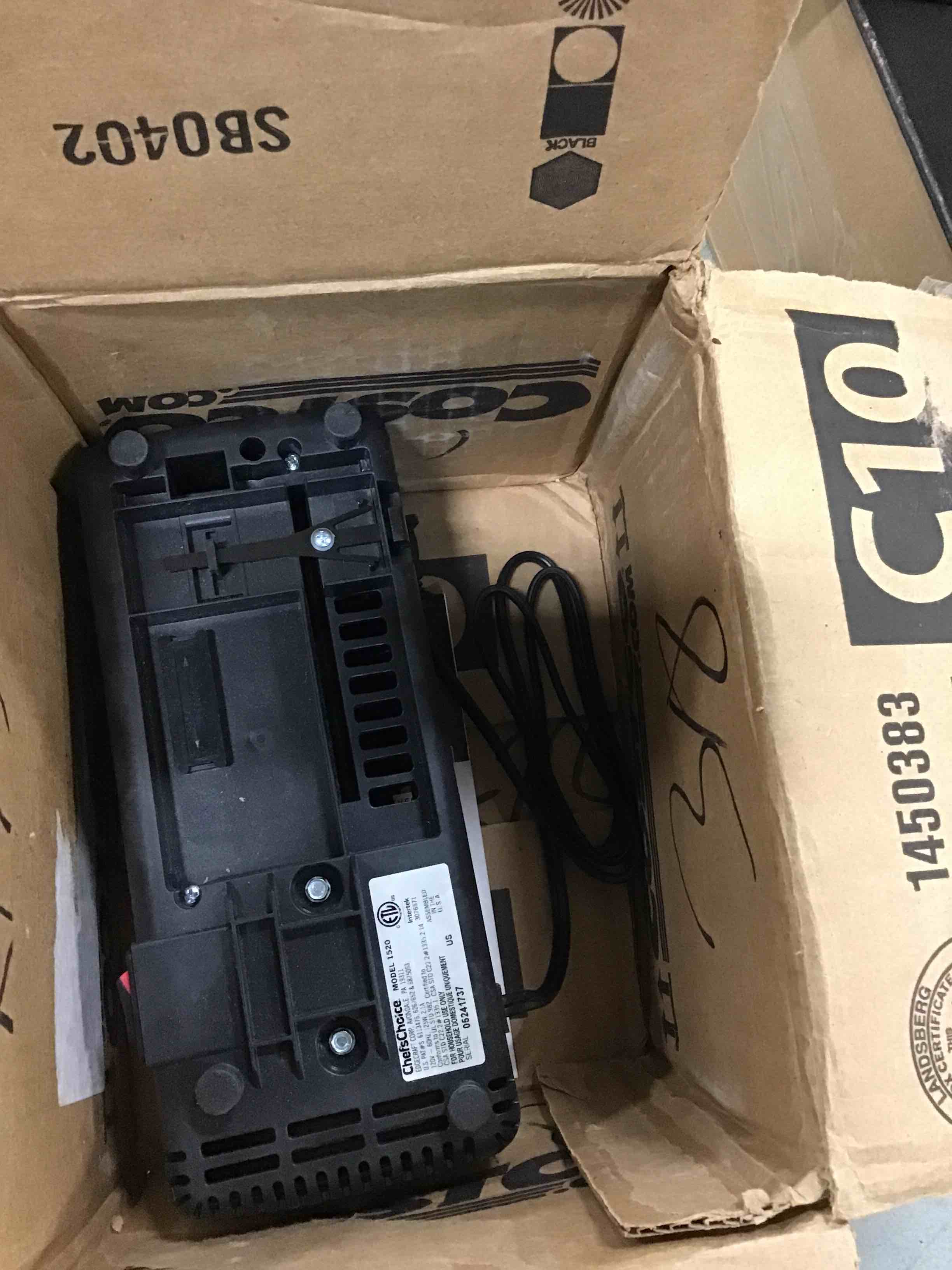 https://s3.amazonaws.com/lotting-images-prod/bidfta/BLU6770920_1720583248724.jpeg