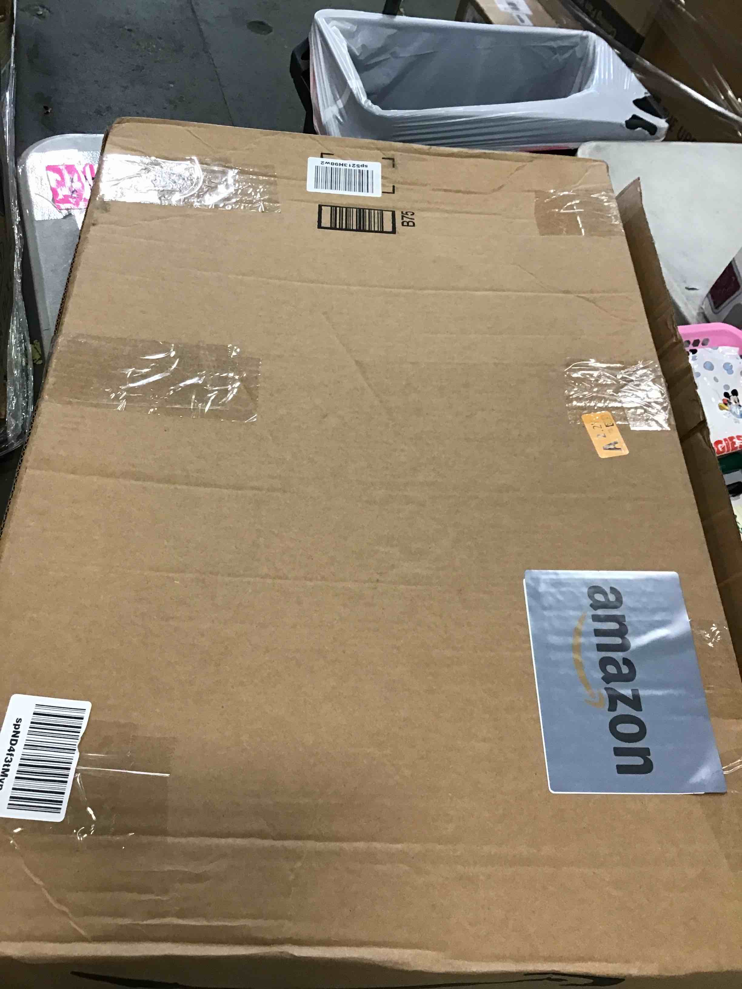 https://s3.amazonaws.com/lotting-images-prod/bidfta/BLU6770986_1720647206822.jpeg