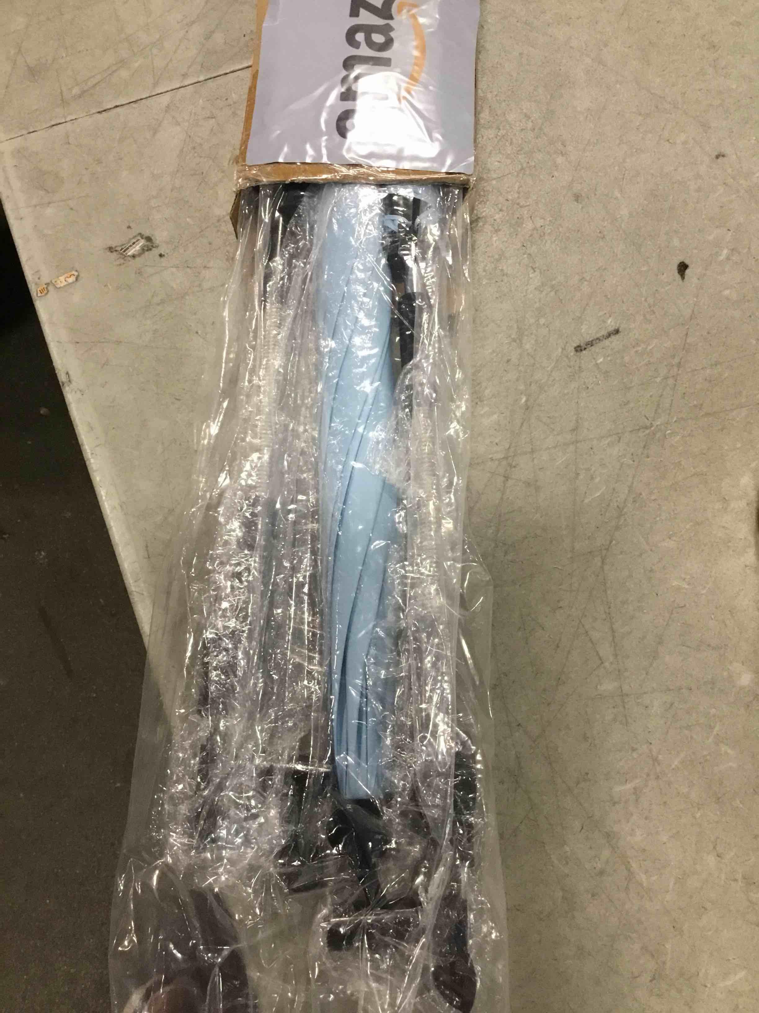 https://s3.amazonaws.com/lotting-images-prod/bidfta/BLU6771333_1720756013778.jpeg