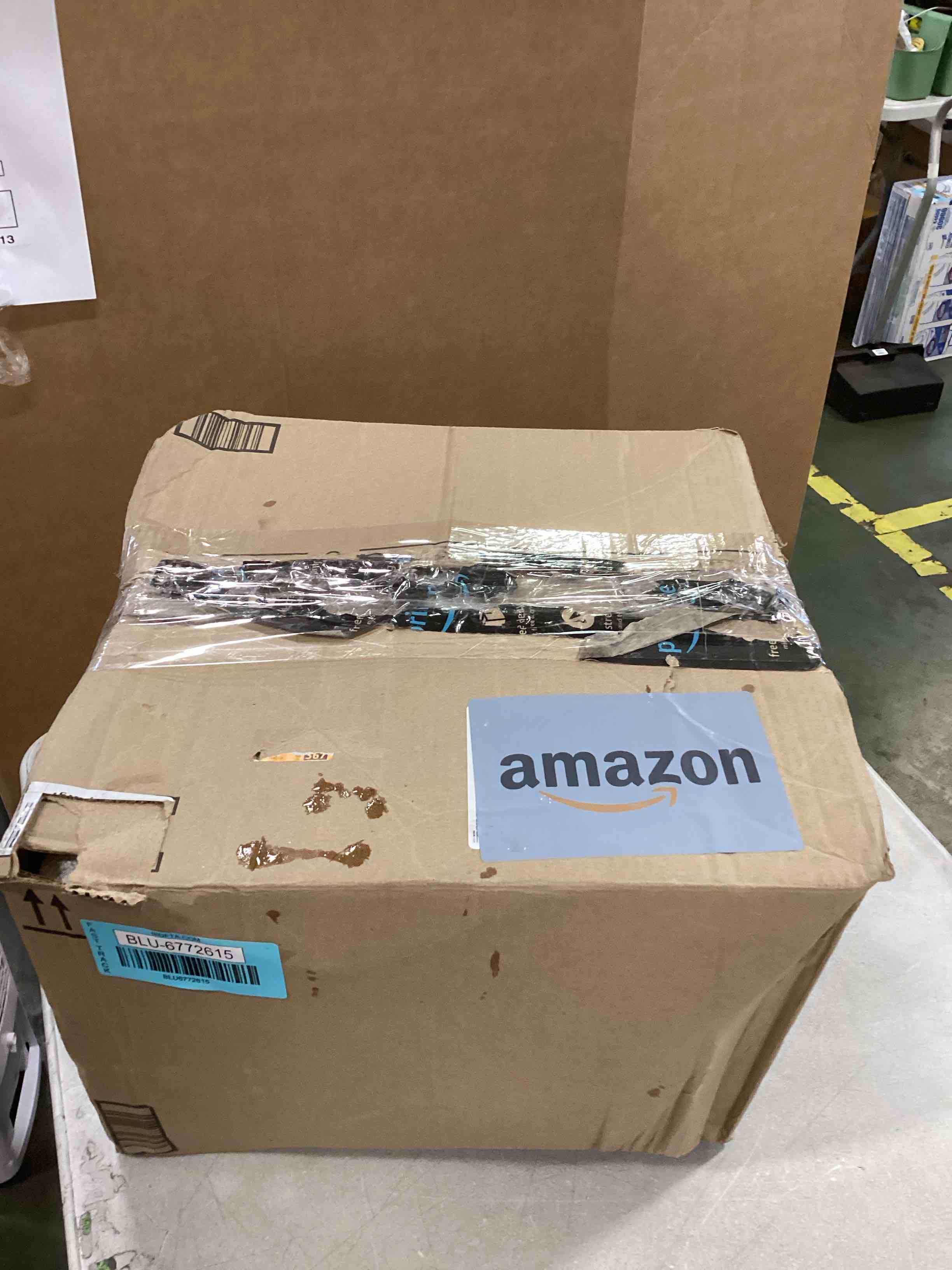 https://s3.amazonaws.com/lotting-images-prod/bidfta/BLU6772615_1720193687033.jpeg