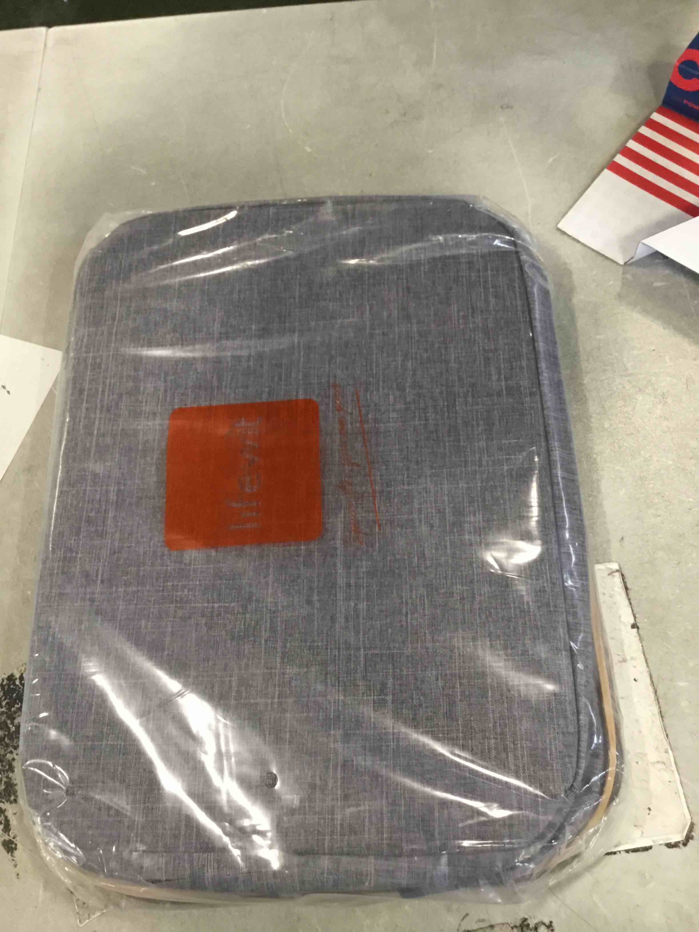 https://s3.amazonaws.com/lotting-images-prod/bidfta/BLU6773410_1722625323385.jpeg
