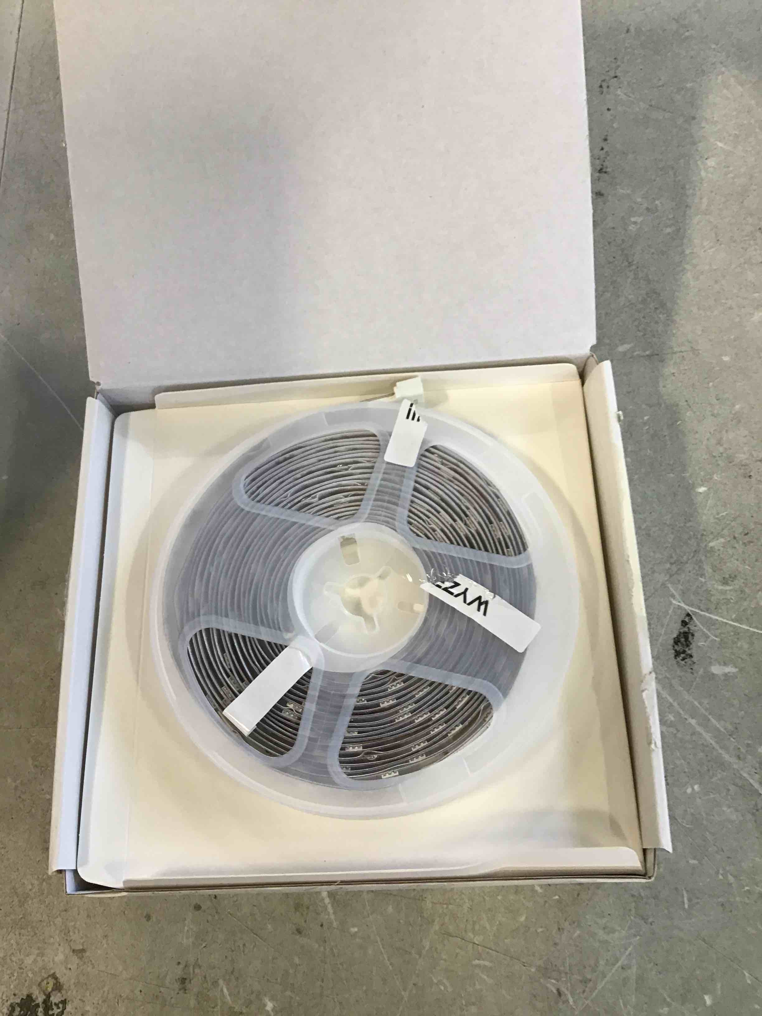 https://s3.amazonaws.com/lotting-images-prod/bidfta/BLU6774185_1722965772334.jpeg