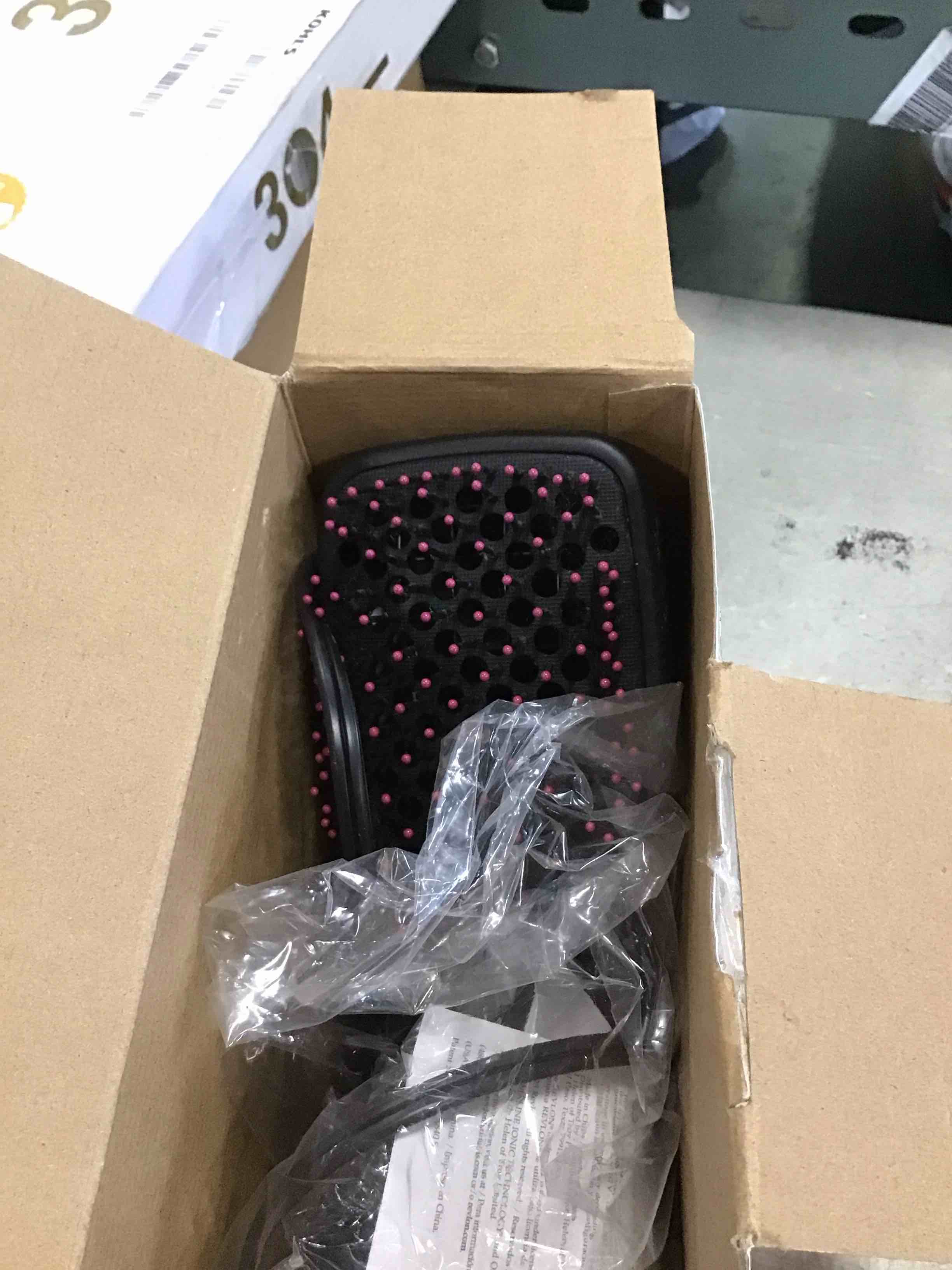 https://s3.amazonaws.com/lotting-images-prod/bidfta/BLU6774888_1721761139697.jpeg
