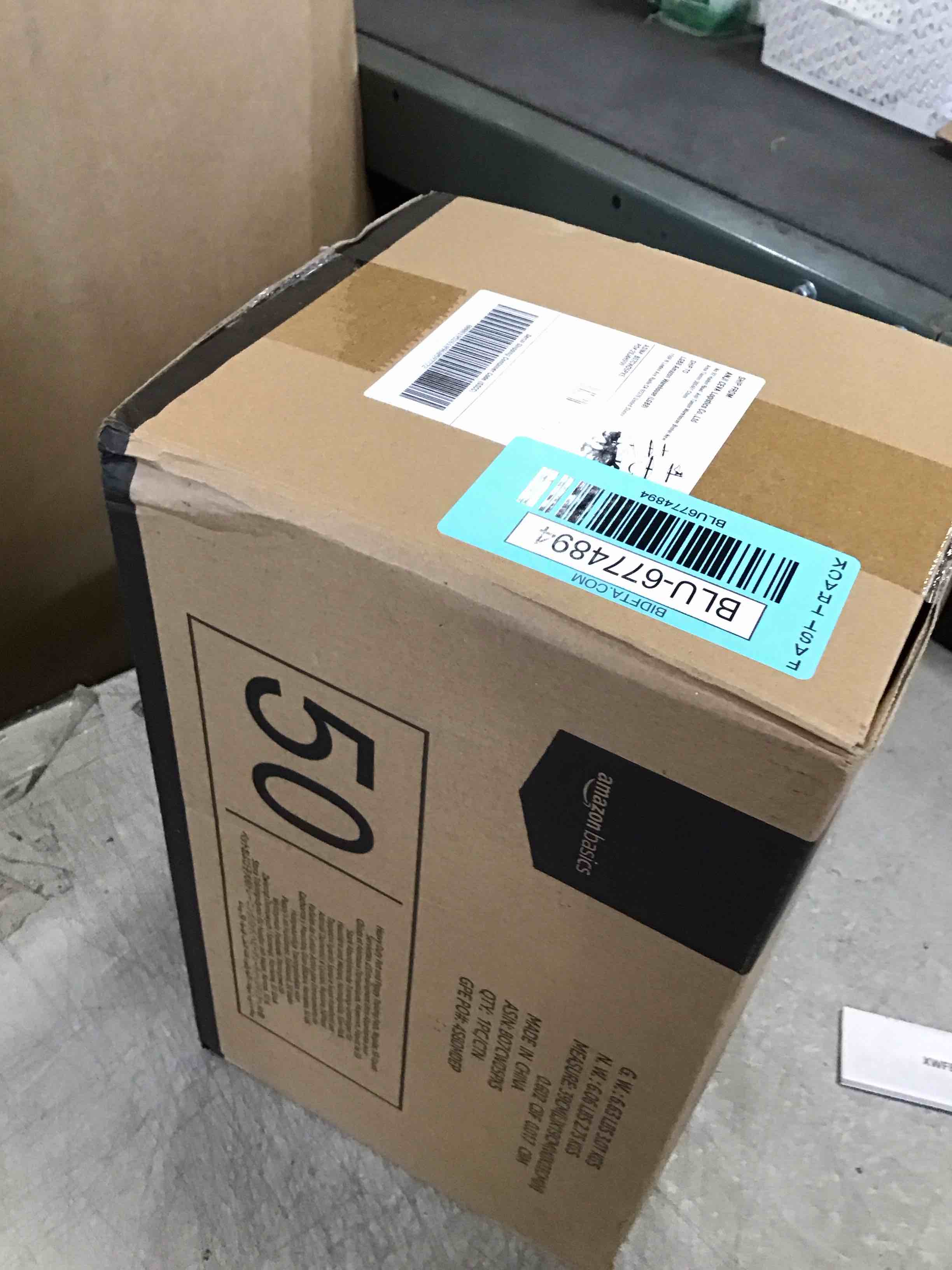 https://s3.amazonaws.com/lotting-images-prod/bidfta/BLU6774894_1721761738078.jpeg