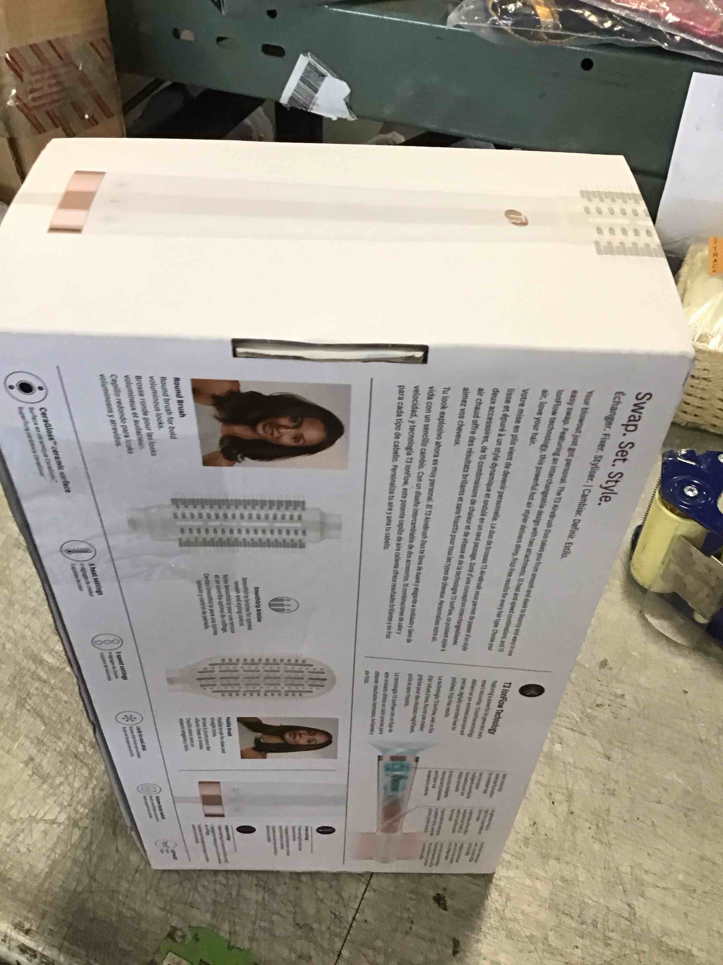 https://s3.amazonaws.com/lotting-images-prod/bidfta/BLU6775138_1721836352448.jpeg