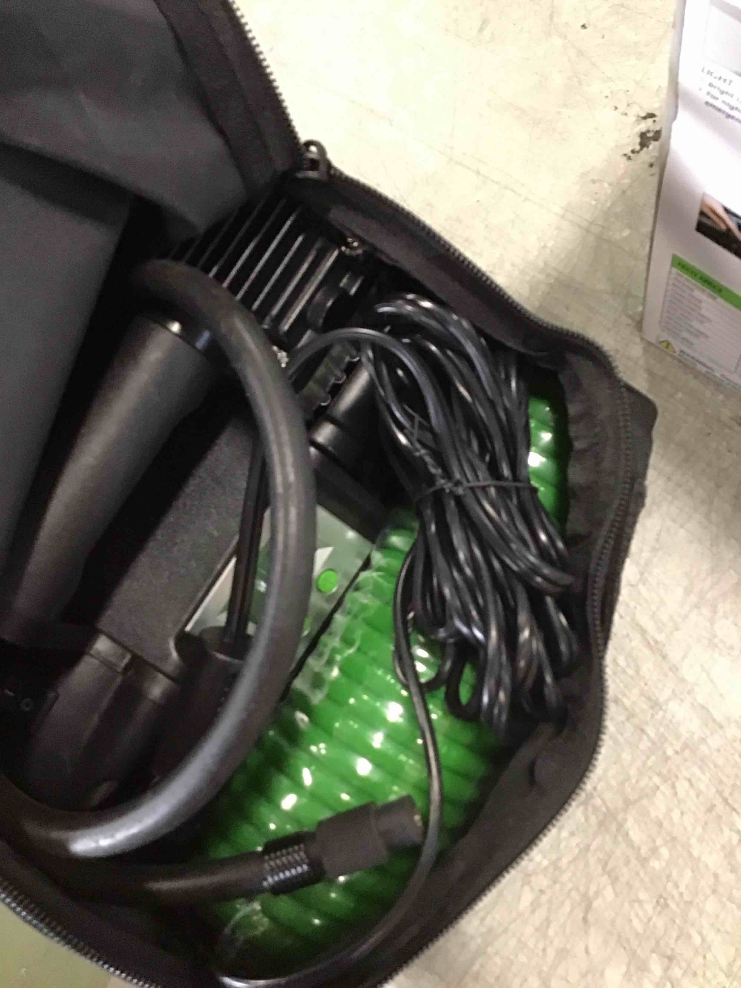 https://s3.amazonaws.com/lotting-images-prod/bidfta/BLU6775387_1721915418914.jpeg