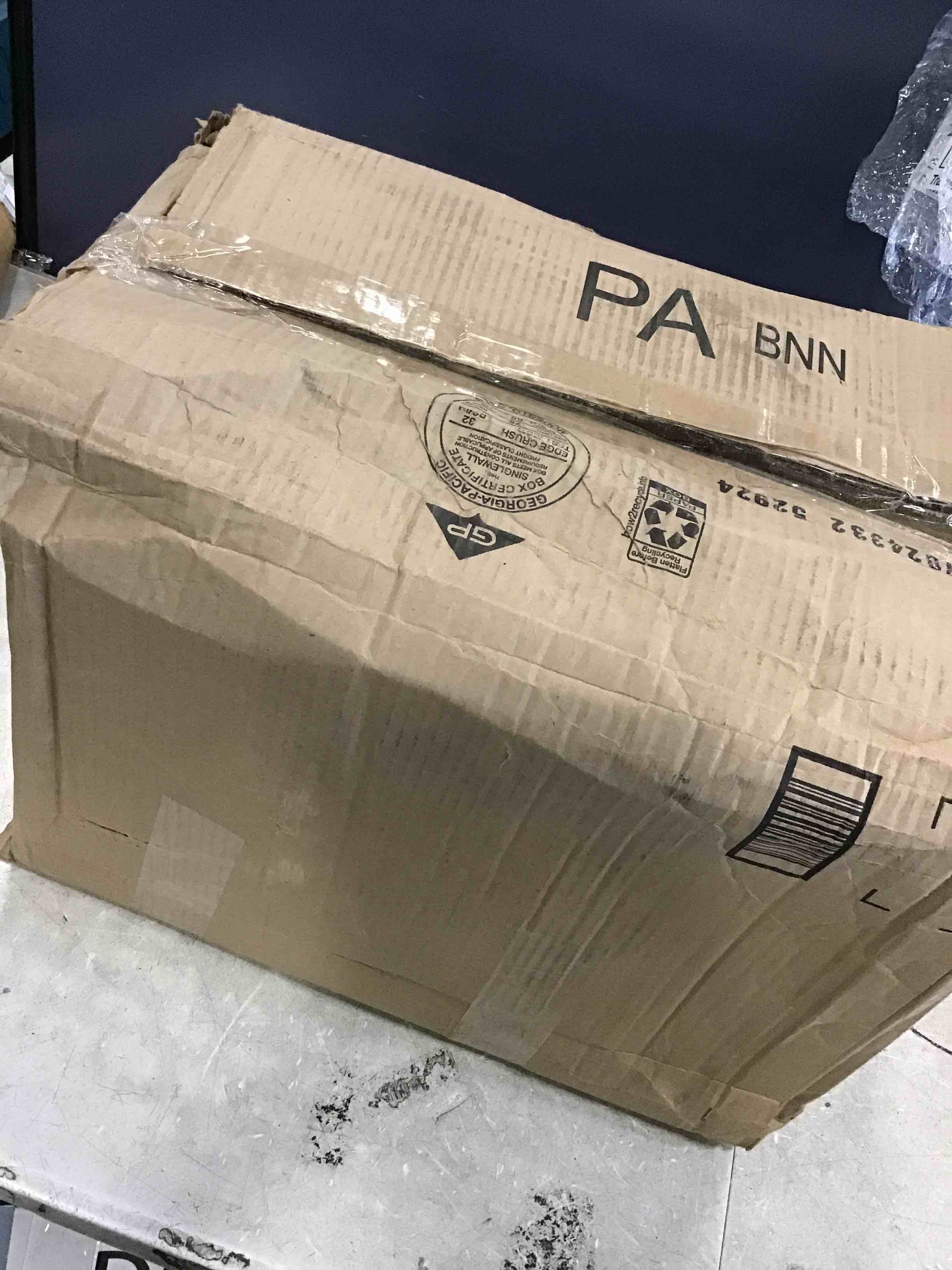 https://s3.amazonaws.com/lotting-images-prod/bidfta/BLU6776394_1721401173282.jpeg