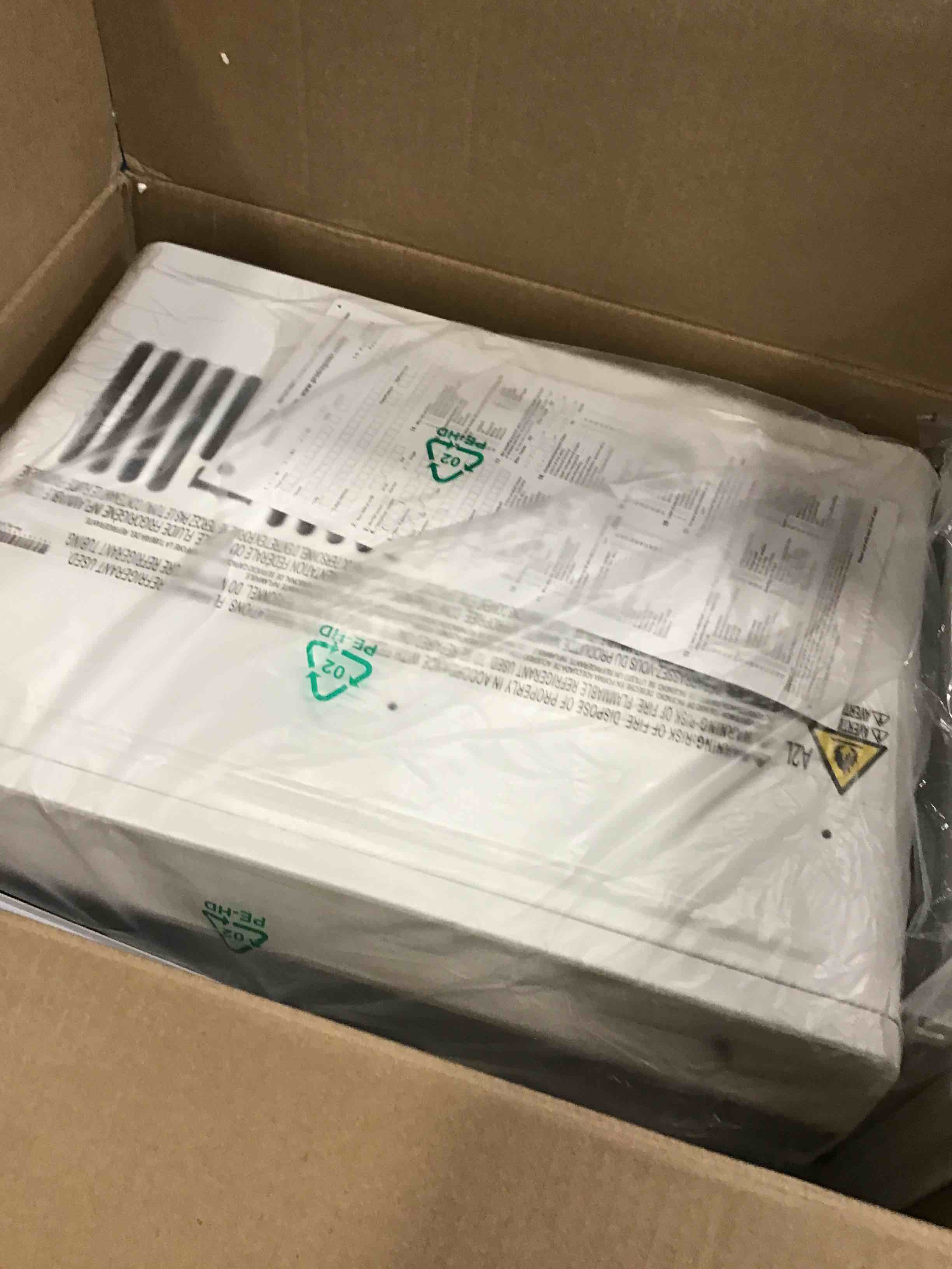 https://s3.amazonaws.com/lotting-images-prod/bidfta/BLU6776545_1721415021272.jpeg