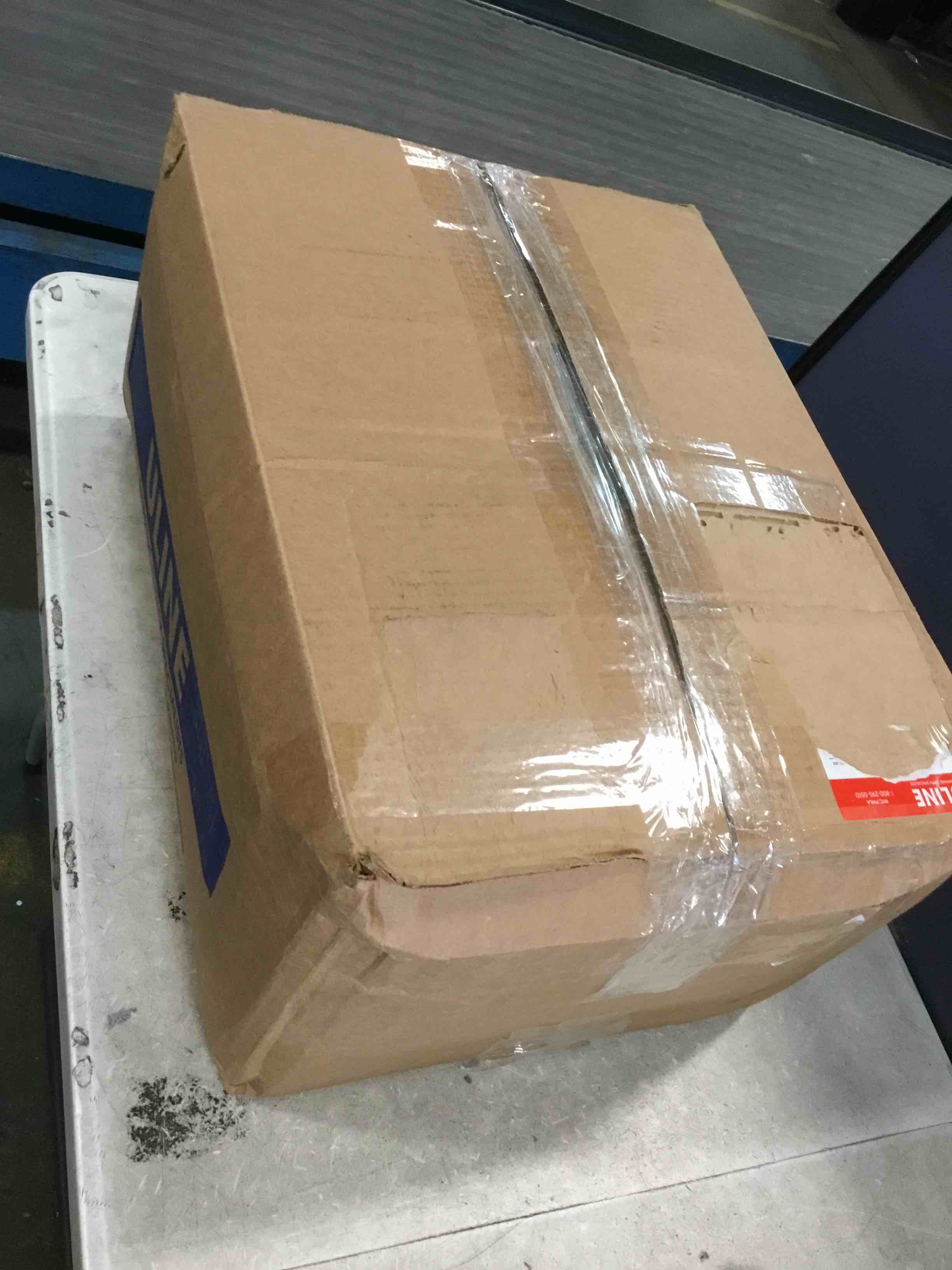https://s3.amazonaws.com/lotting-images-prod/bidfta/BLU6776601_1721425668045.jpeg