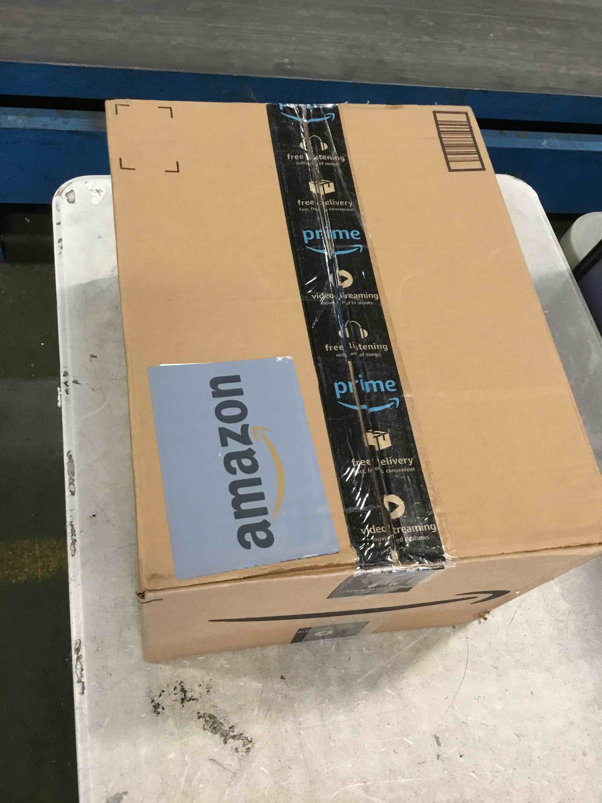 https://s3.amazonaws.com/lotting-images-prod/bidfta/BLU6776606_1721426149251.jpeg