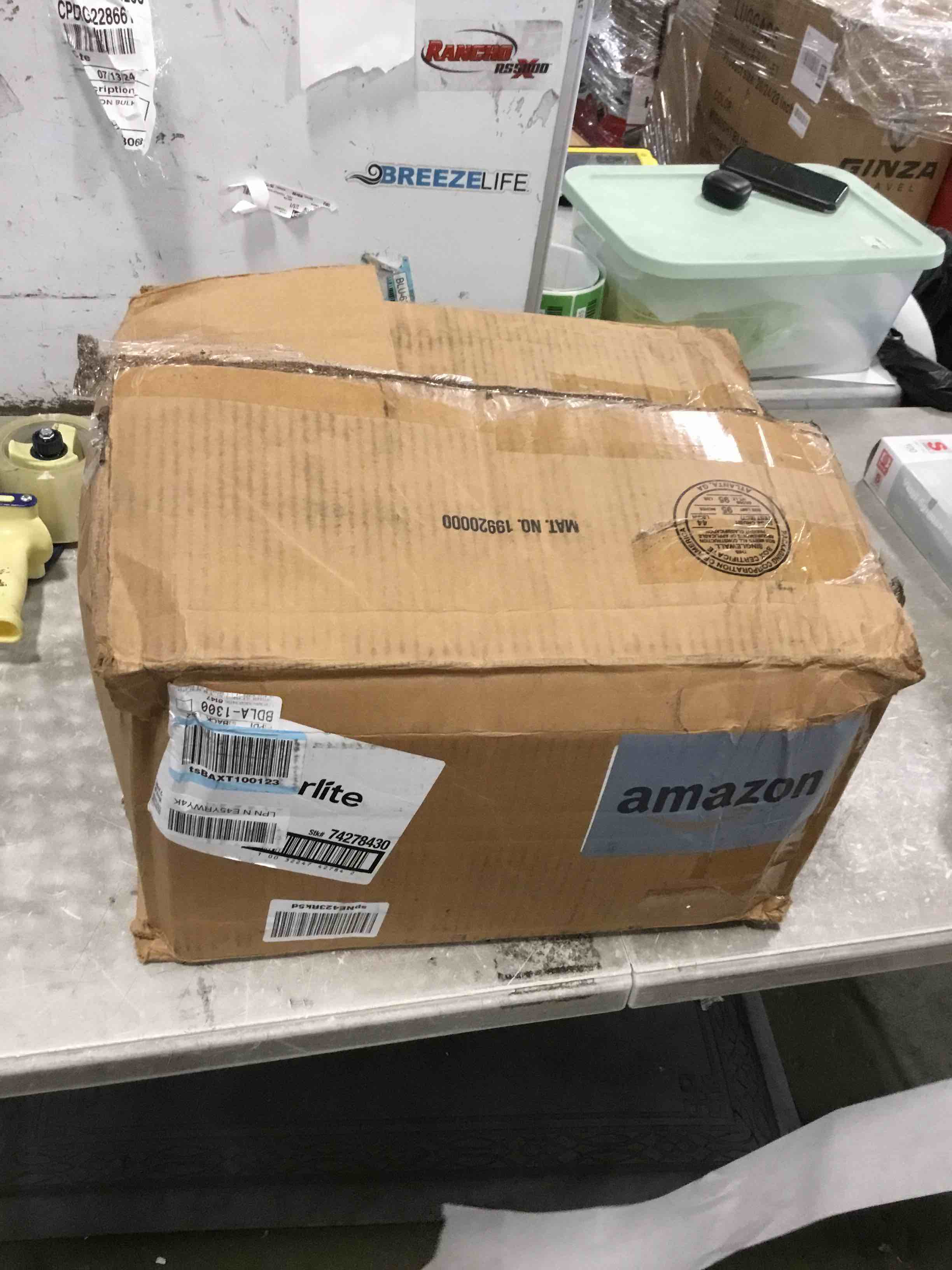 https://s3.amazonaws.com/lotting-images-prod/bidfta/BLU6777125_1721686191143.jpeg