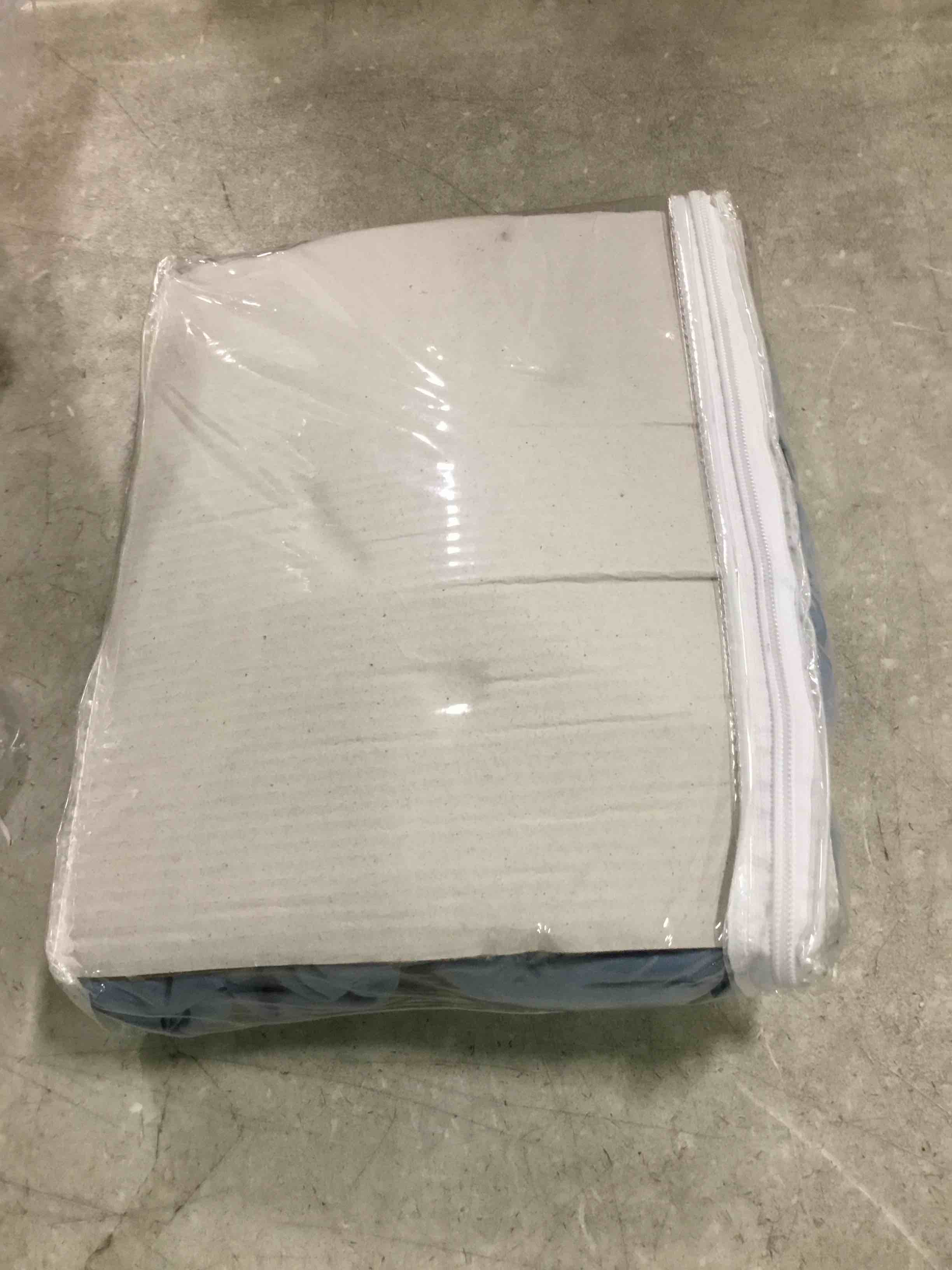 https://s3.amazonaws.com/lotting-images-prod/bidfta/BLU6777783_1721476681401.jpeg
