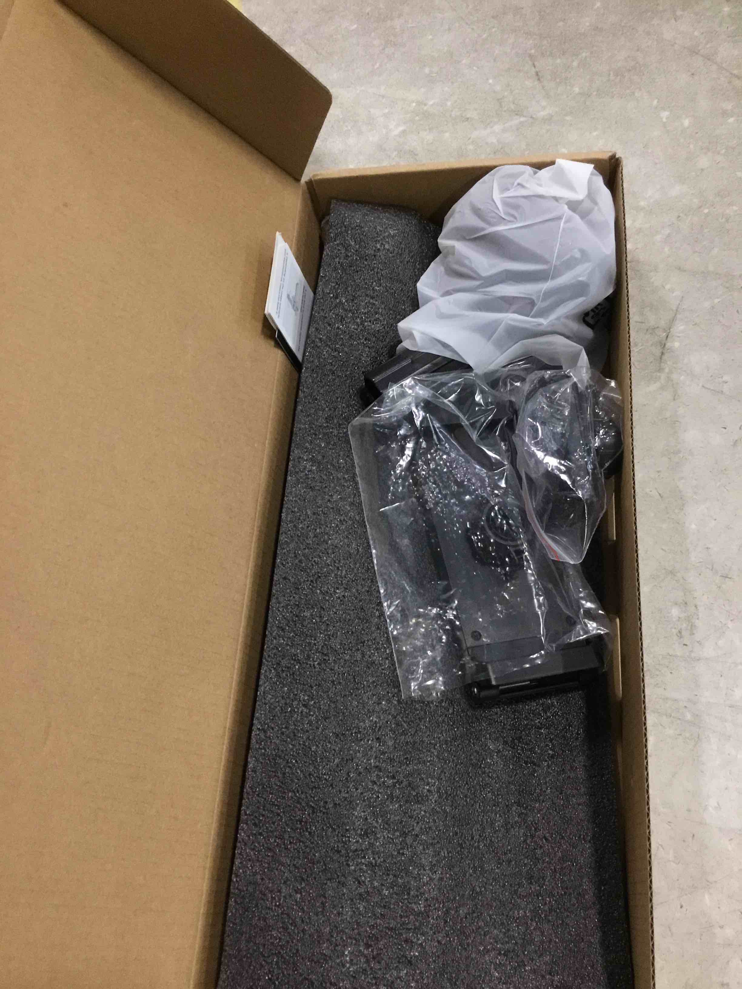 https://s3.amazonaws.com/lotting-images-prod/bidfta/BLU6777914_1721487022095.jpeg