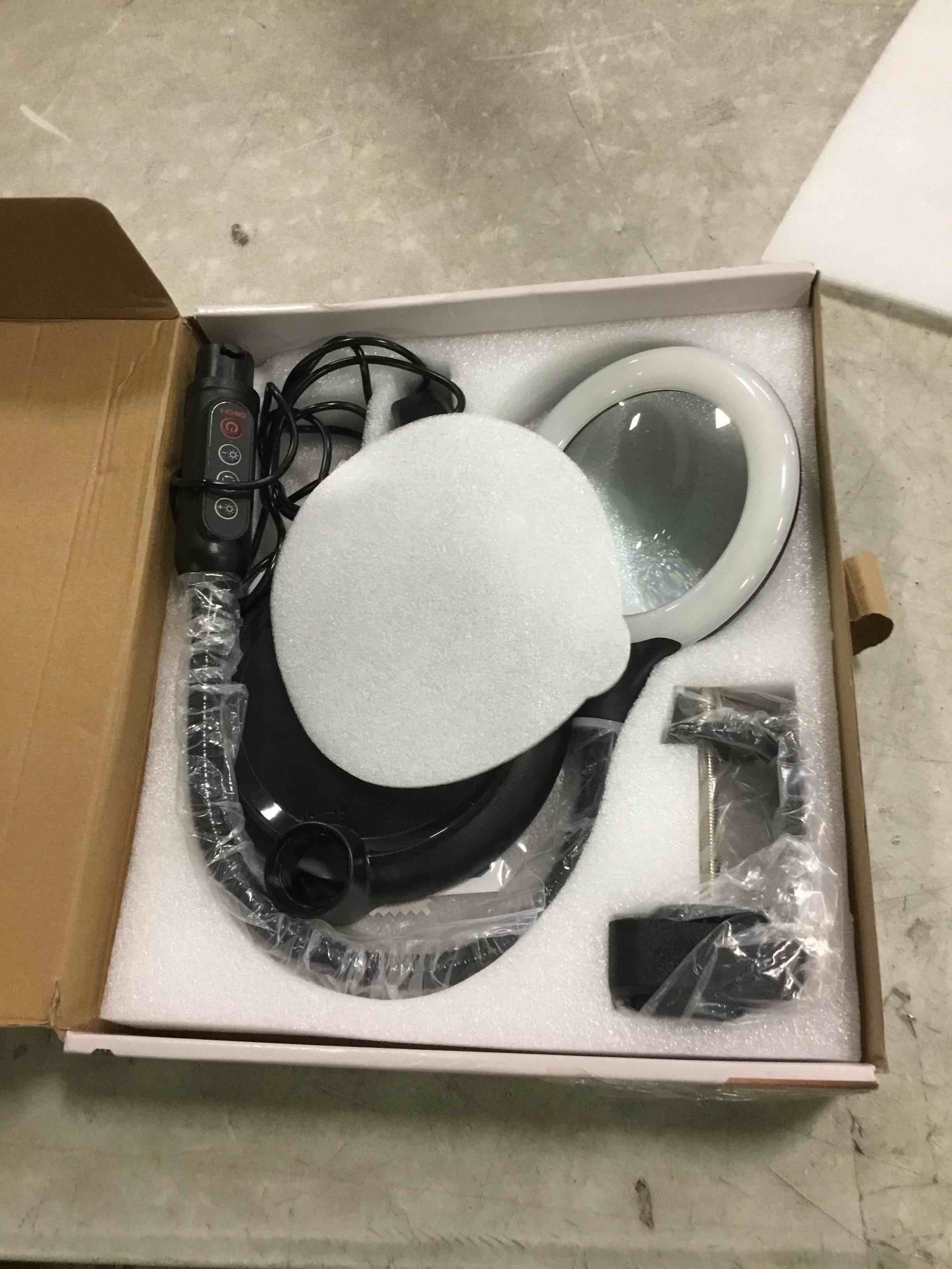 https://s3.amazonaws.com/lotting-images-prod/bidfta/BLU6777975_1721493197255.jpeg