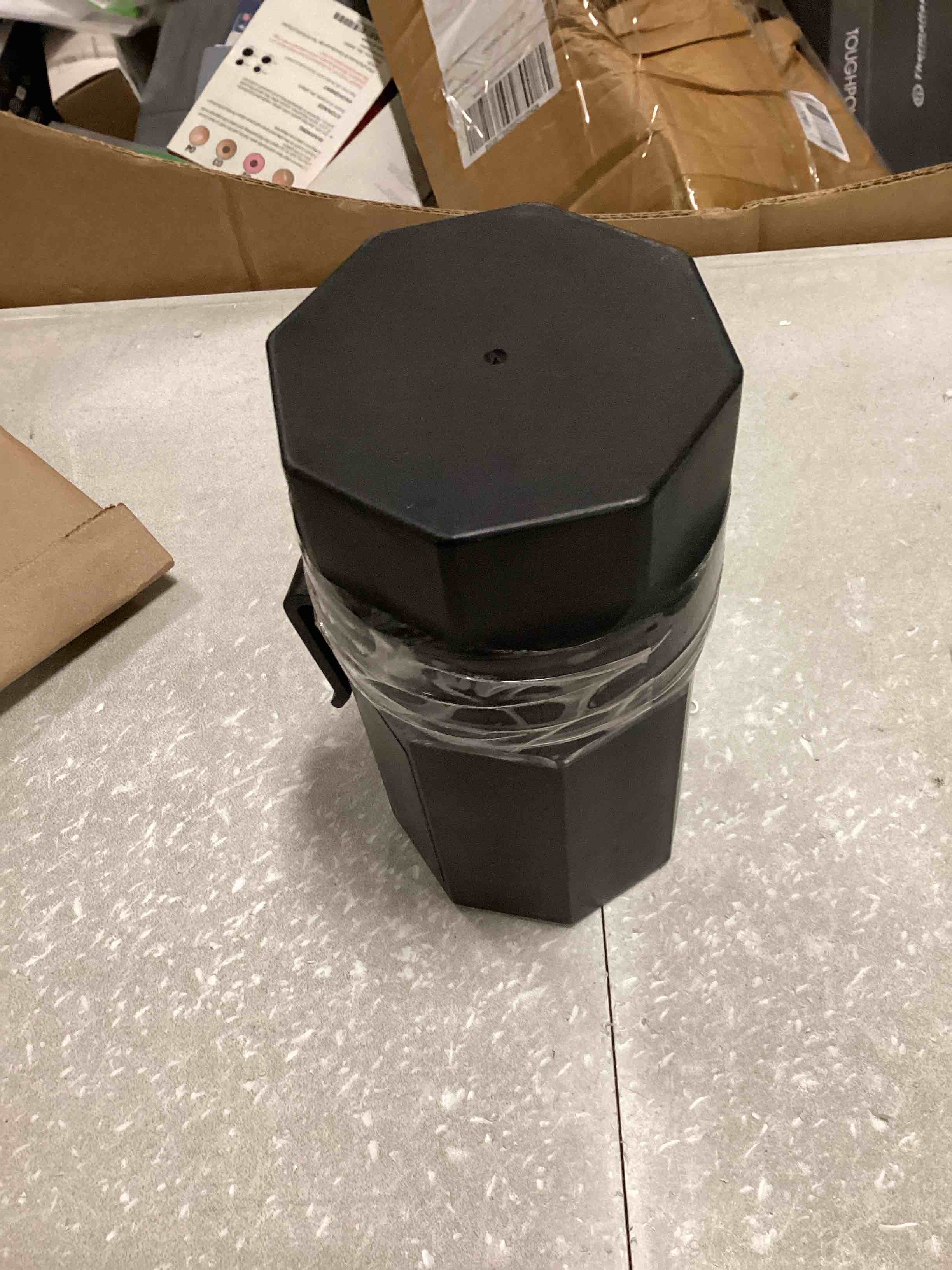 https://s3.amazonaws.com/lotting-images-prod/bidfta/BLU6778044_1721654328196.jpeg