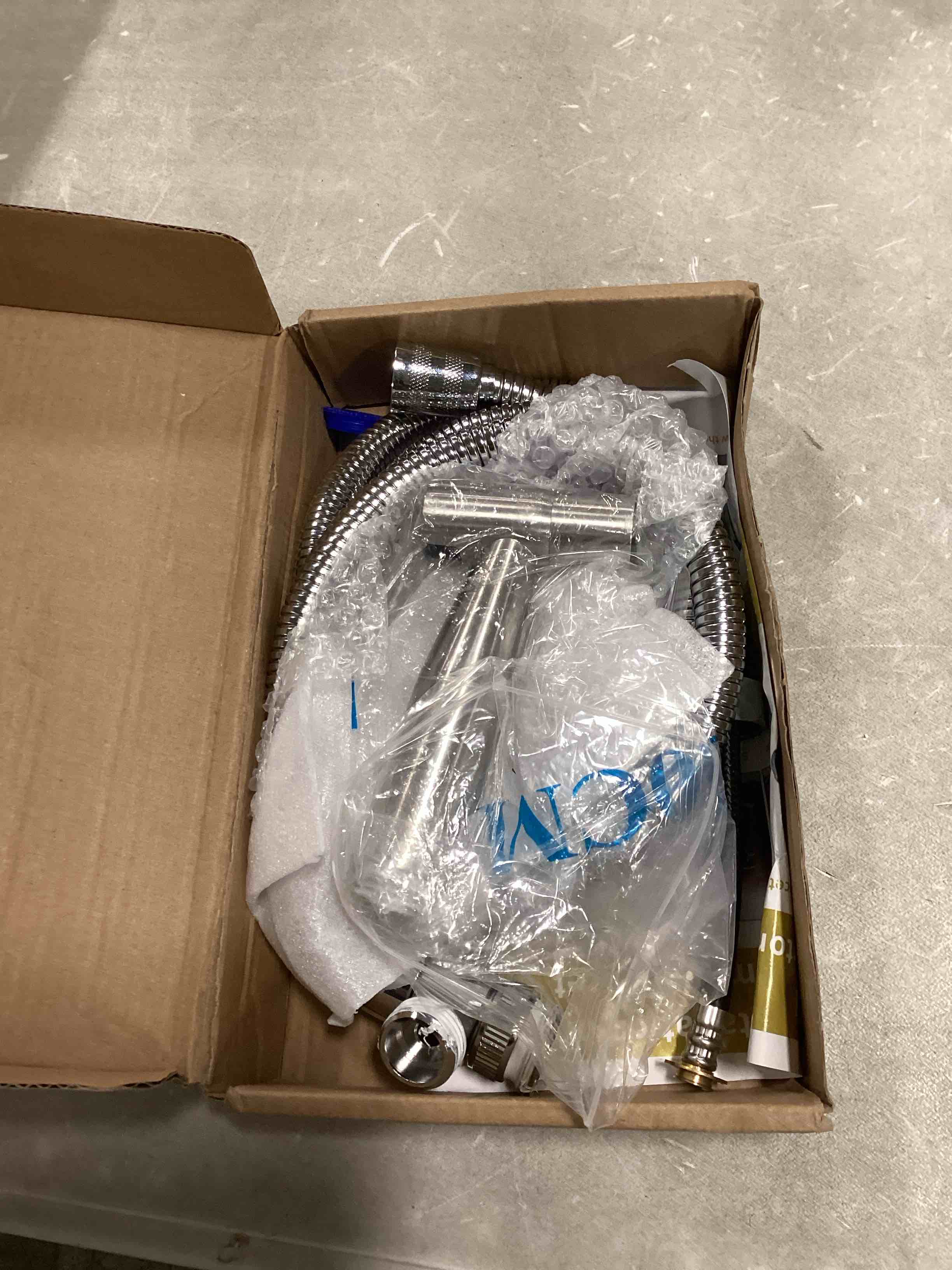 https://s3.amazonaws.com/lotting-images-prod/bidfta/BLU6778266_1721674041433.jpeg