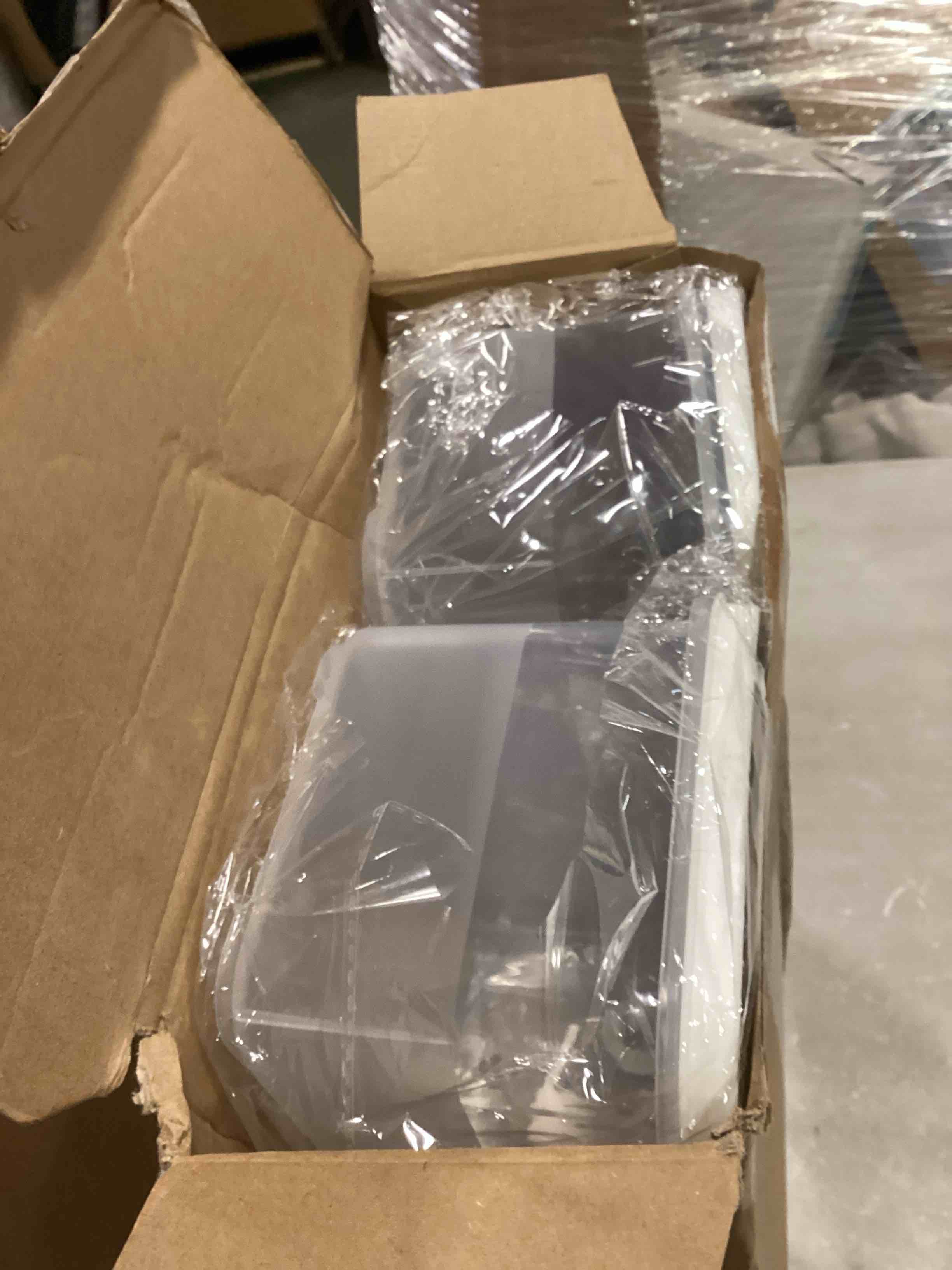 https://s3.amazonaws.com/lotting-images-prod/bidfta/BLU6778301_1721677024320.jpeg