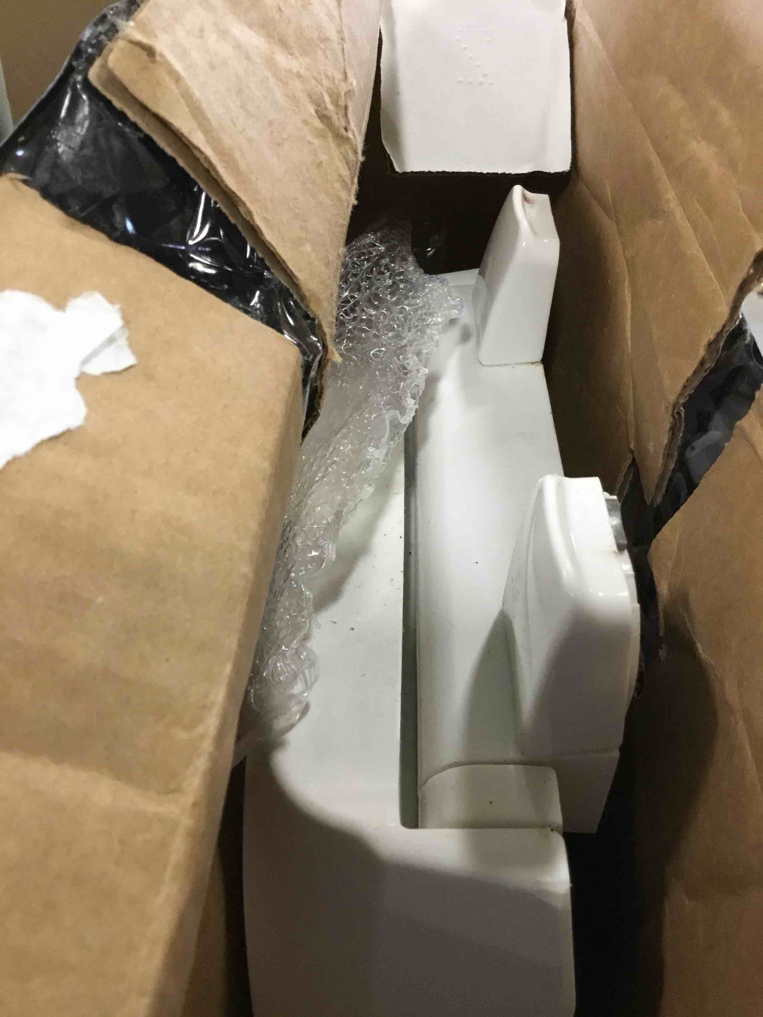 https://s3.amazonaws.com/lotting-images-prod/bidfta/BLU6778562_1721754259661.jpeg