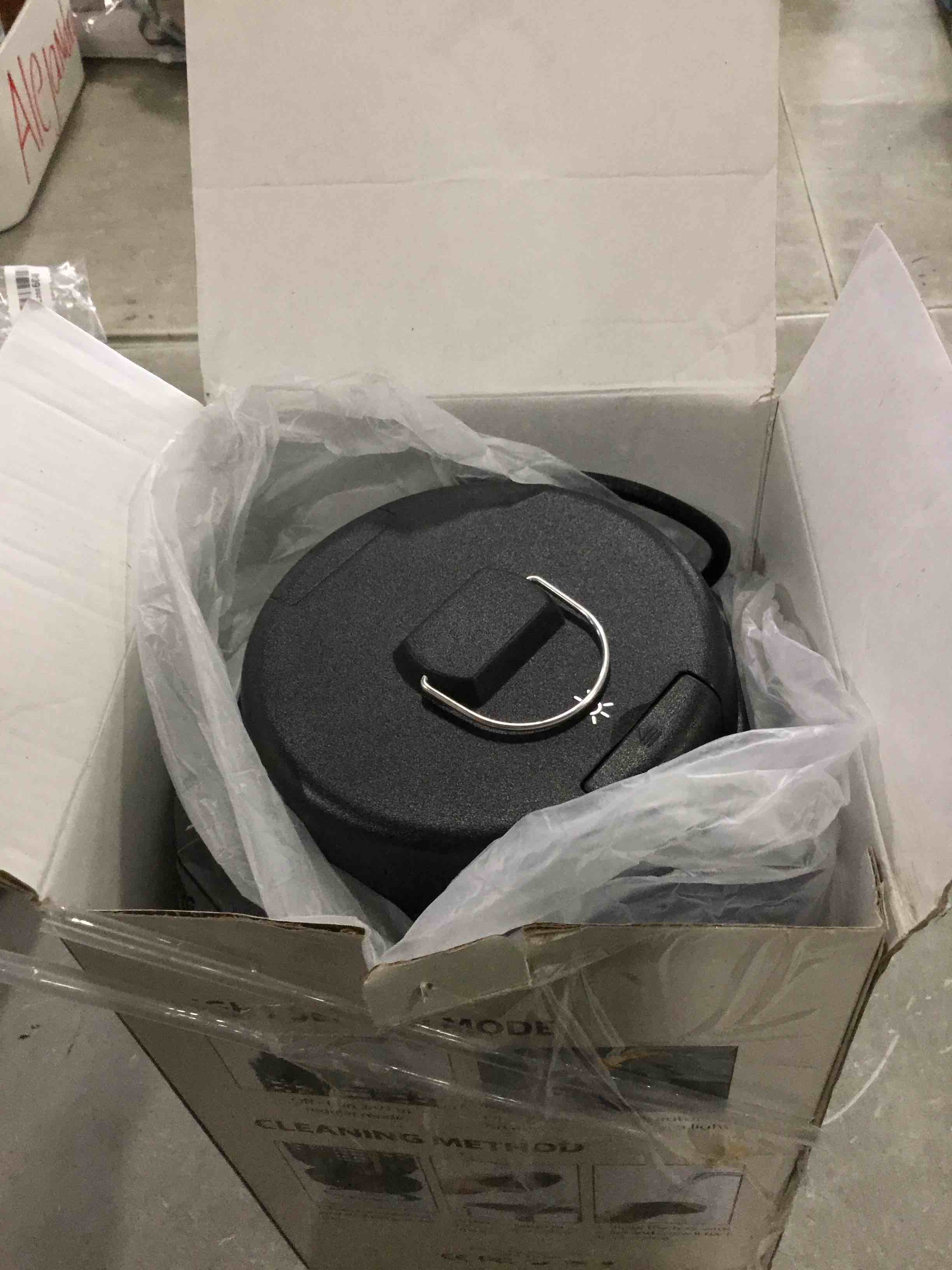 https://s3.amazonaws.com/lotting-images-prod/bidfta/BLU6778808_1721826218173.jpeg