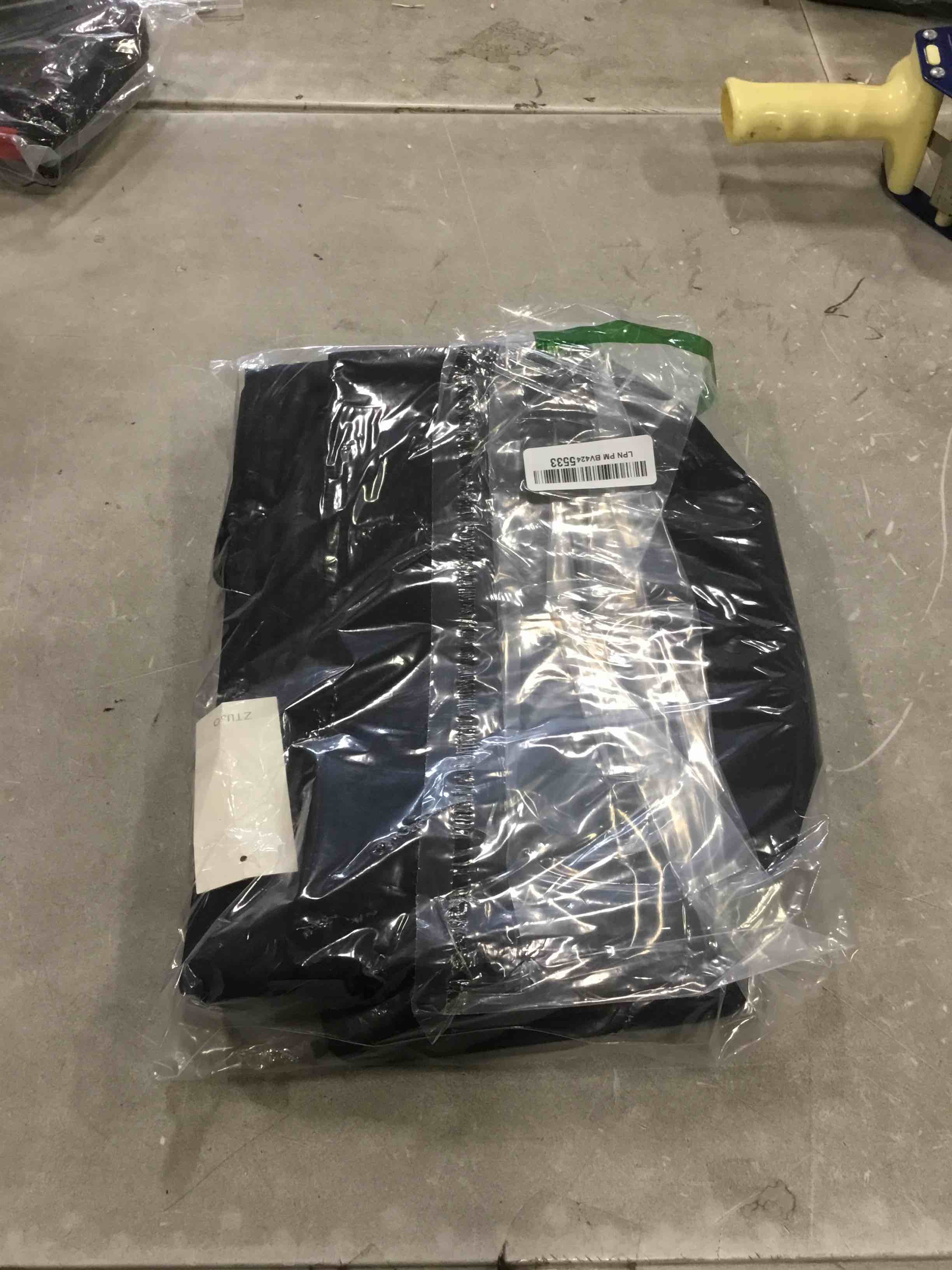 https://s3.amazonaws.com/lotting-images-prod/bidfta/BLU6778926_1721834476464.jpeg