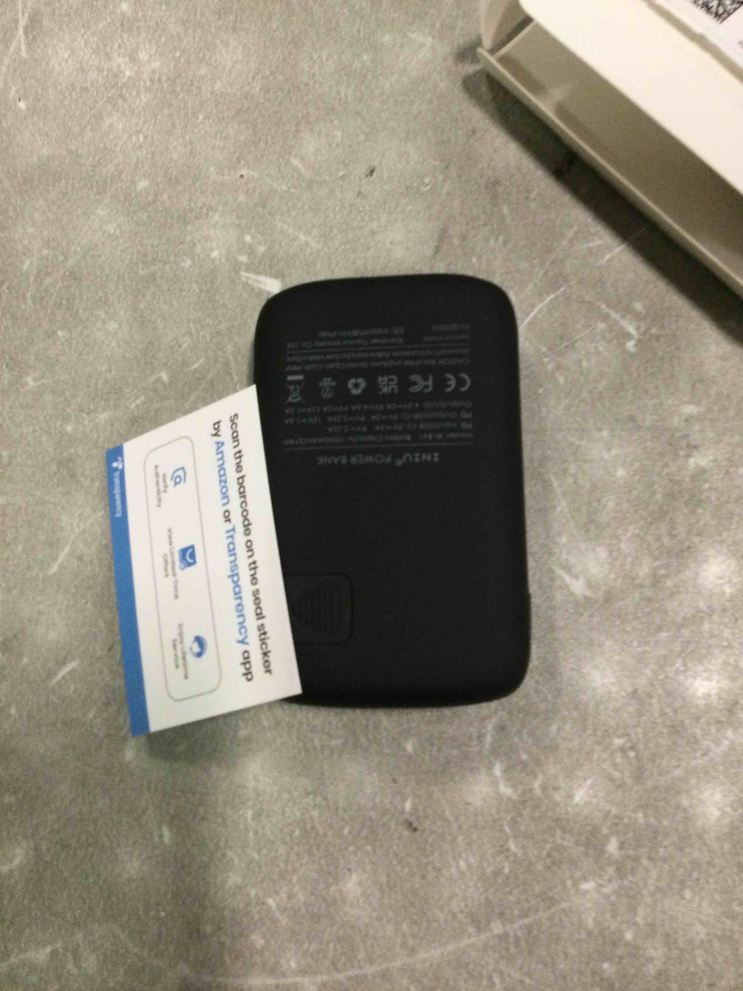 https://s3.amazonaws.com/lotting-images-prod/bidfta/BLU6779013_1722602340504.jpeg
