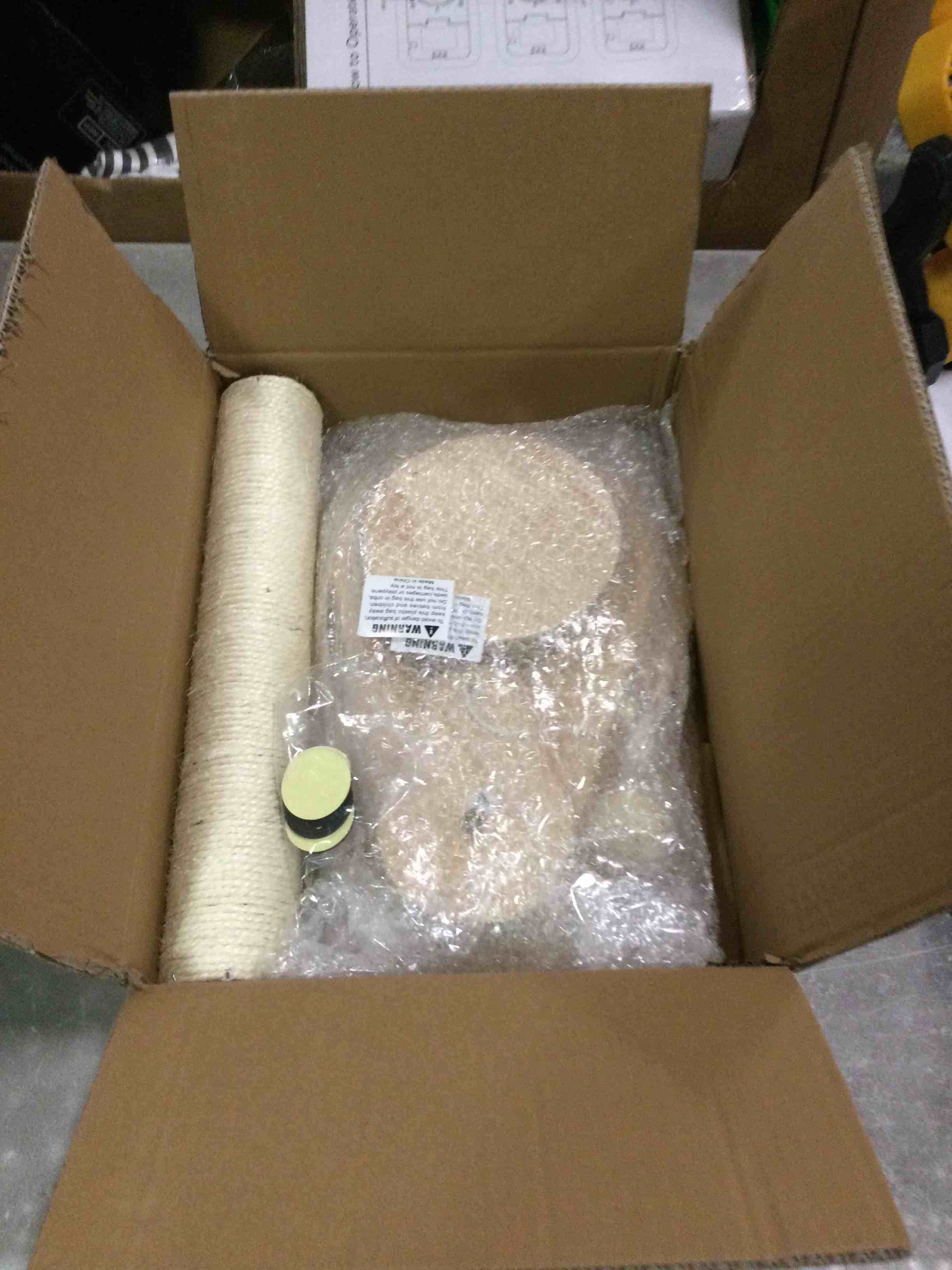 https://s3.amazonaws.com/lotting-images-prod/bidfta/BLU6779023_1722860293669.jpeg