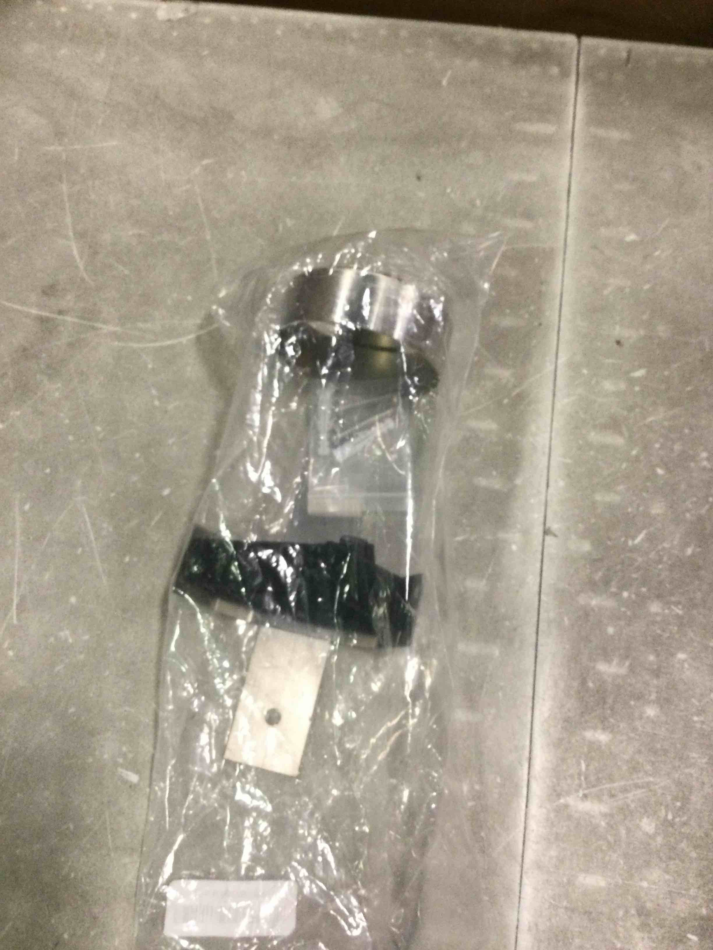 https://s3.amazonaws.com/lotting-images-prod/bidfta/BLU6779054_1722862615798.jpeg